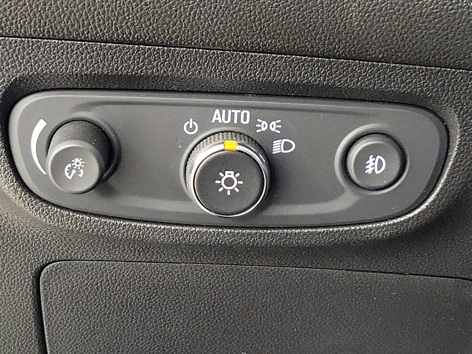 Thumbnail: 2021 Buick Encore GX - 13