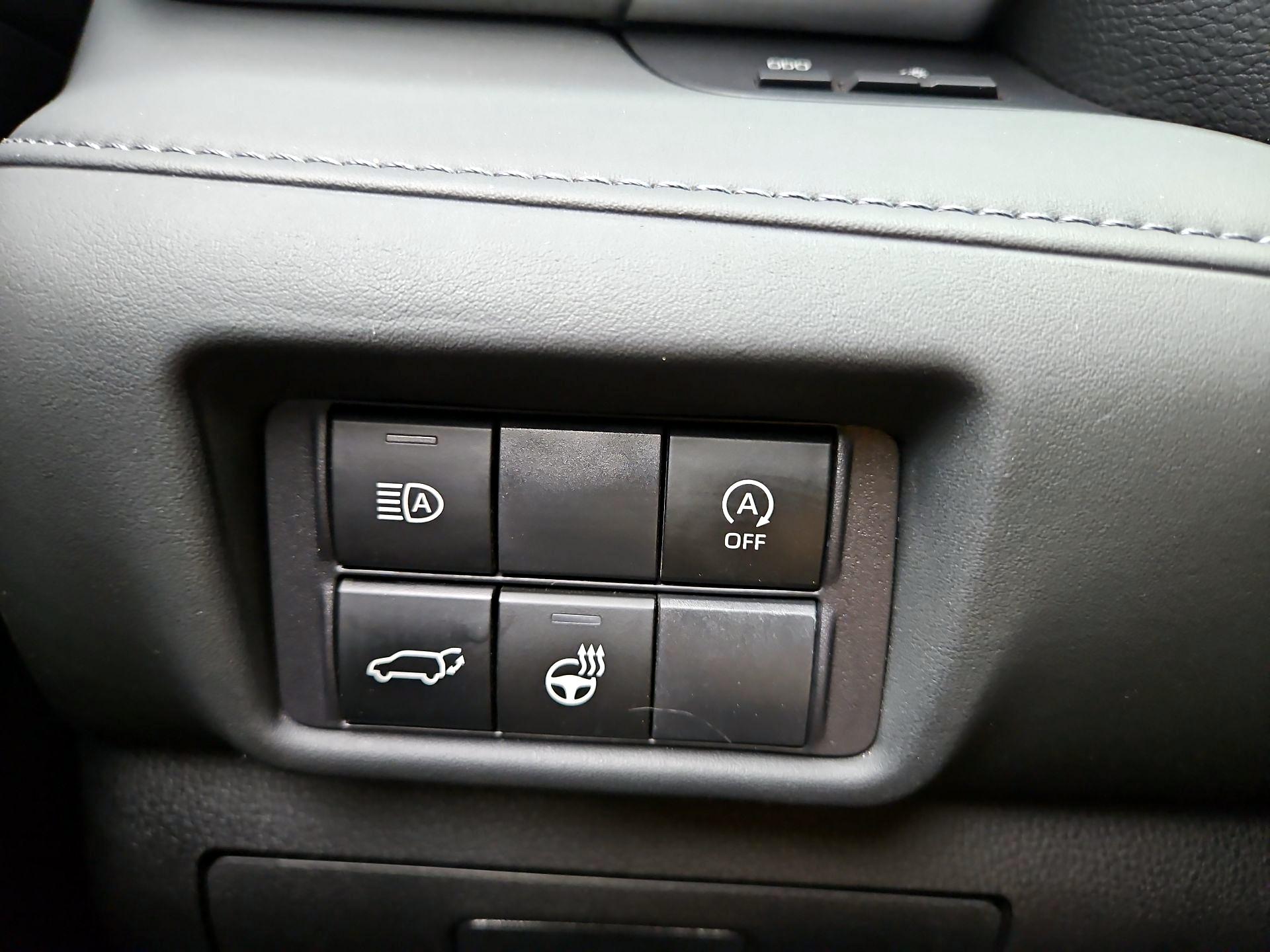 Thumbnail: 2023 Toyota Highlander - 13