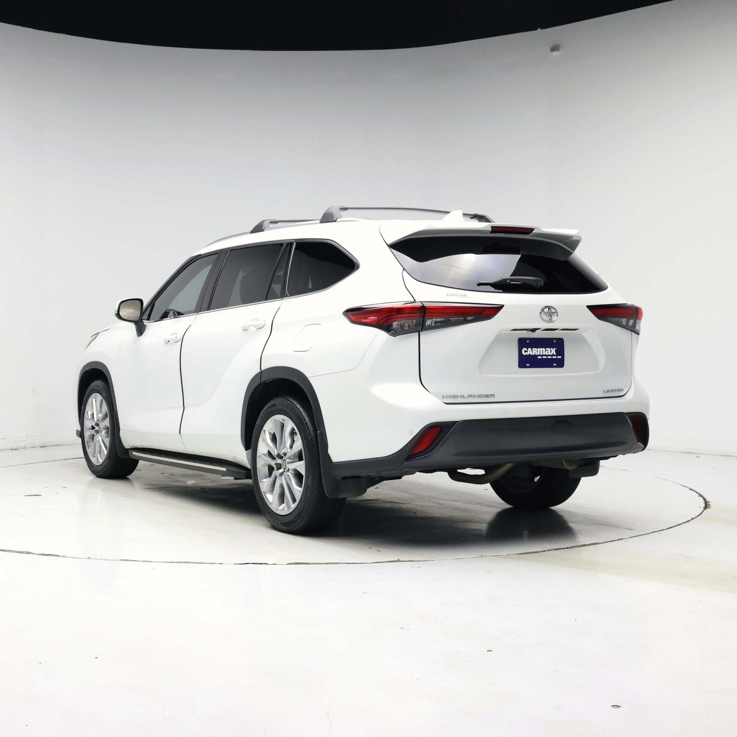 Thumbnail: 2023 Toyota Highlander - 2