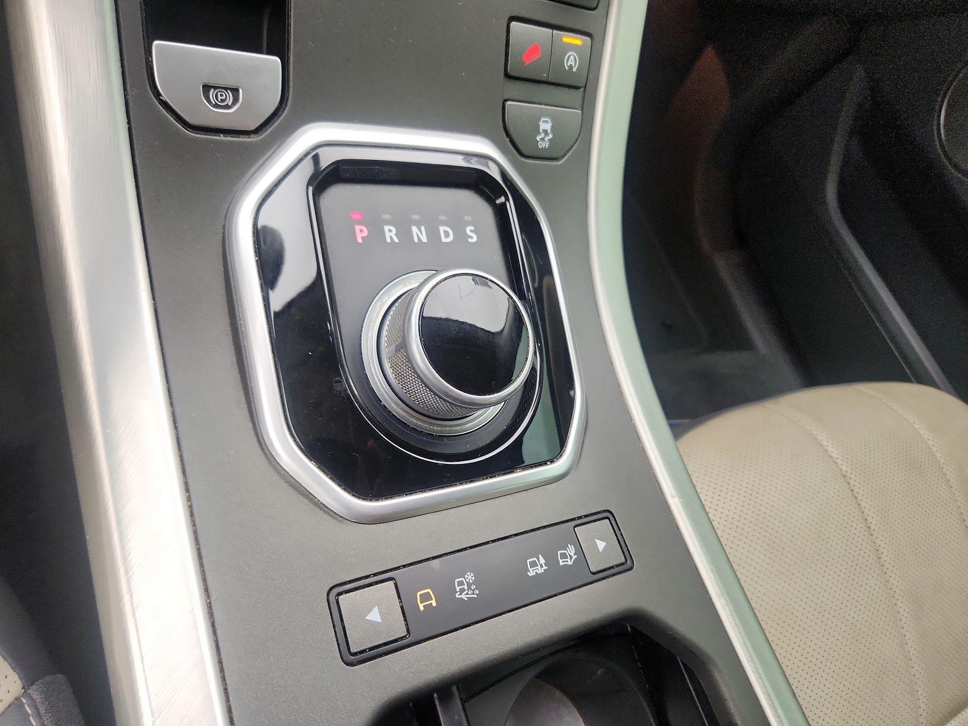 Thumbnail: 2016 Land Rover Range Rover Evoque - 17
