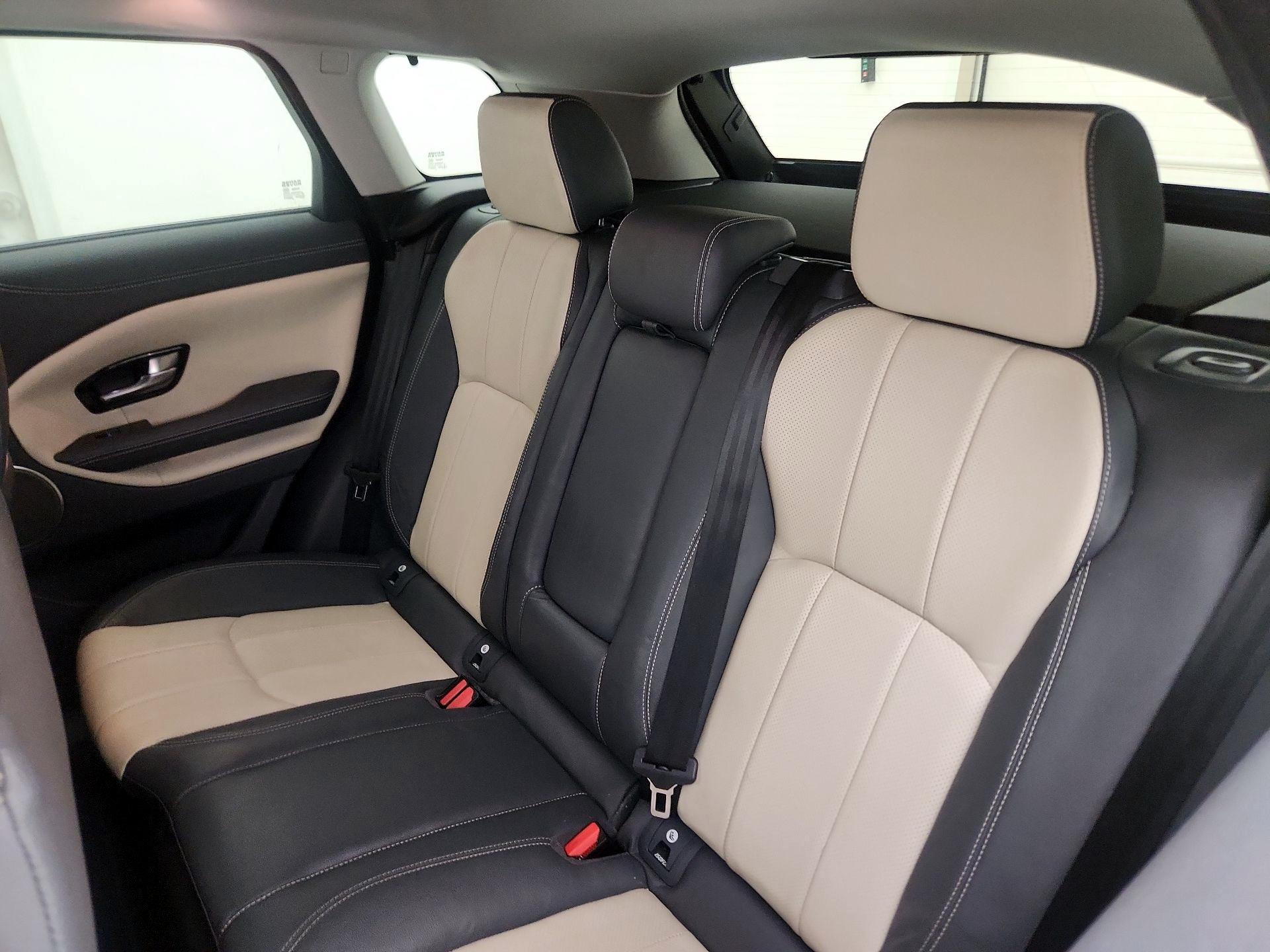 Thumbnail: 2016 Land Rover Range Rover Evoque - 19
