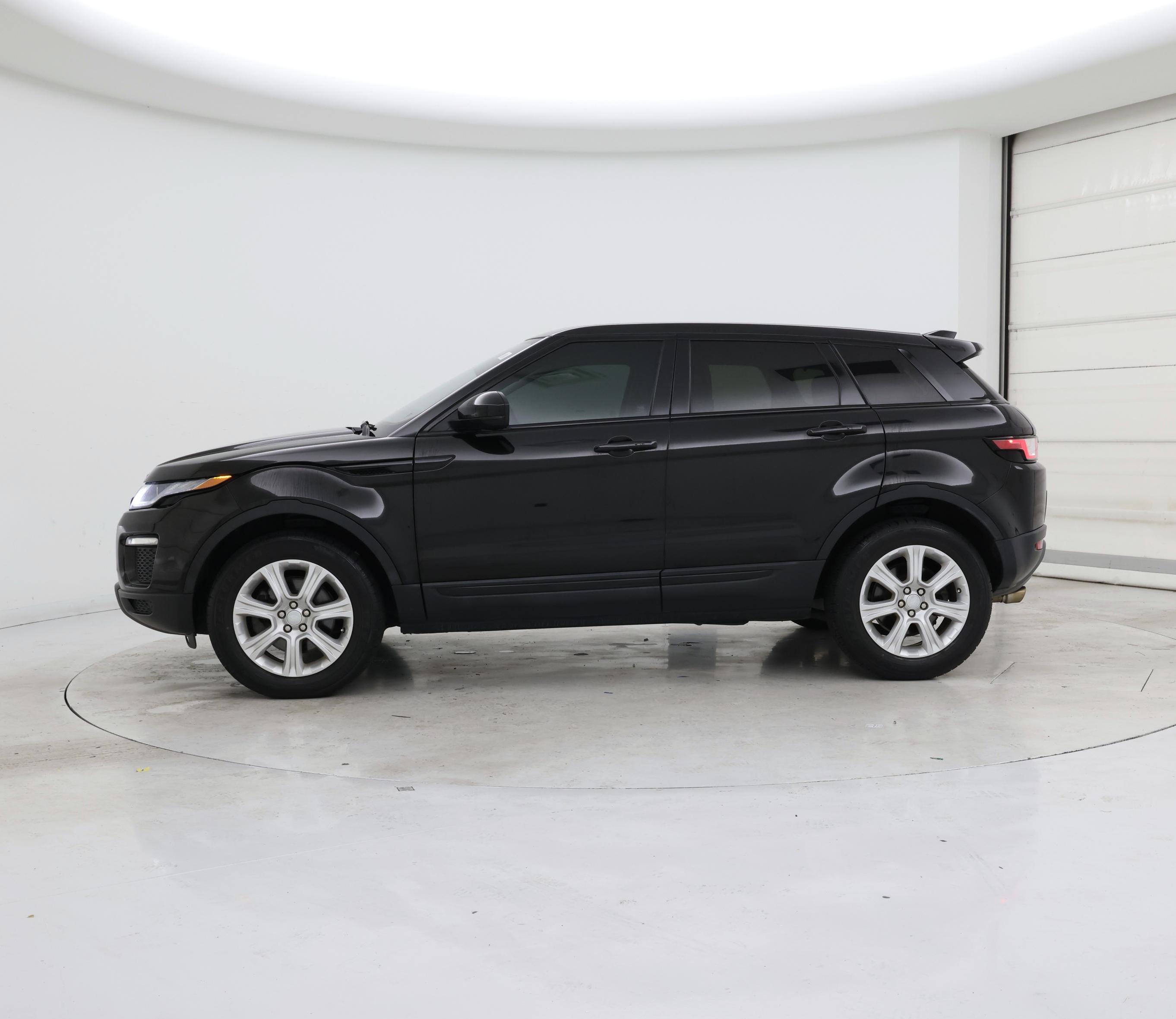 Thumbnail: 2016 Land Rover Range Rover Evoque - 3