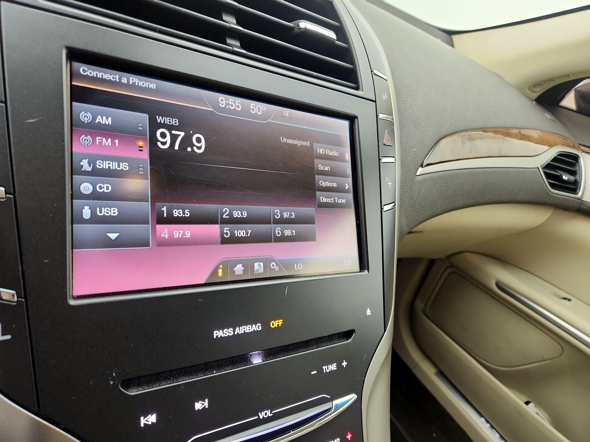 Thumbnail: 2015 Lincoln MKZ - 15