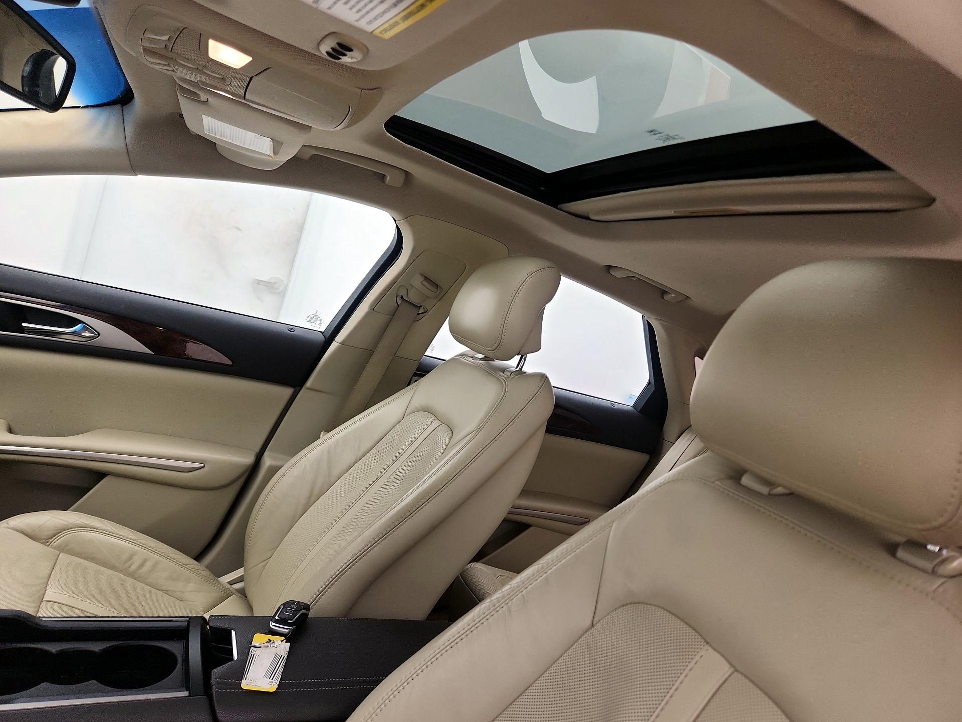Thumbnail: 2015 Lincoln MKZ - 19