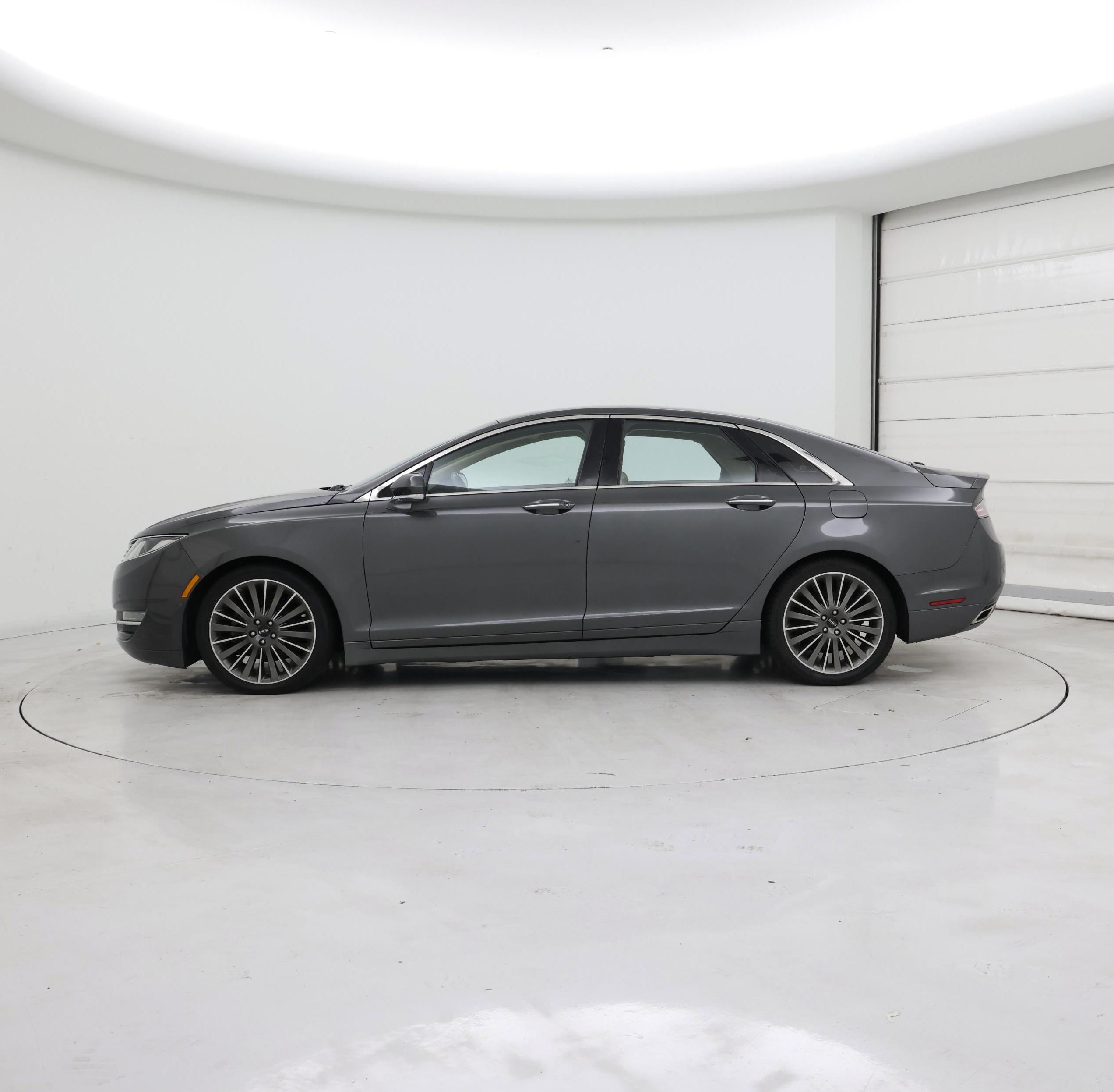Thumbnail: 2015 Lincoln MKZ - 3