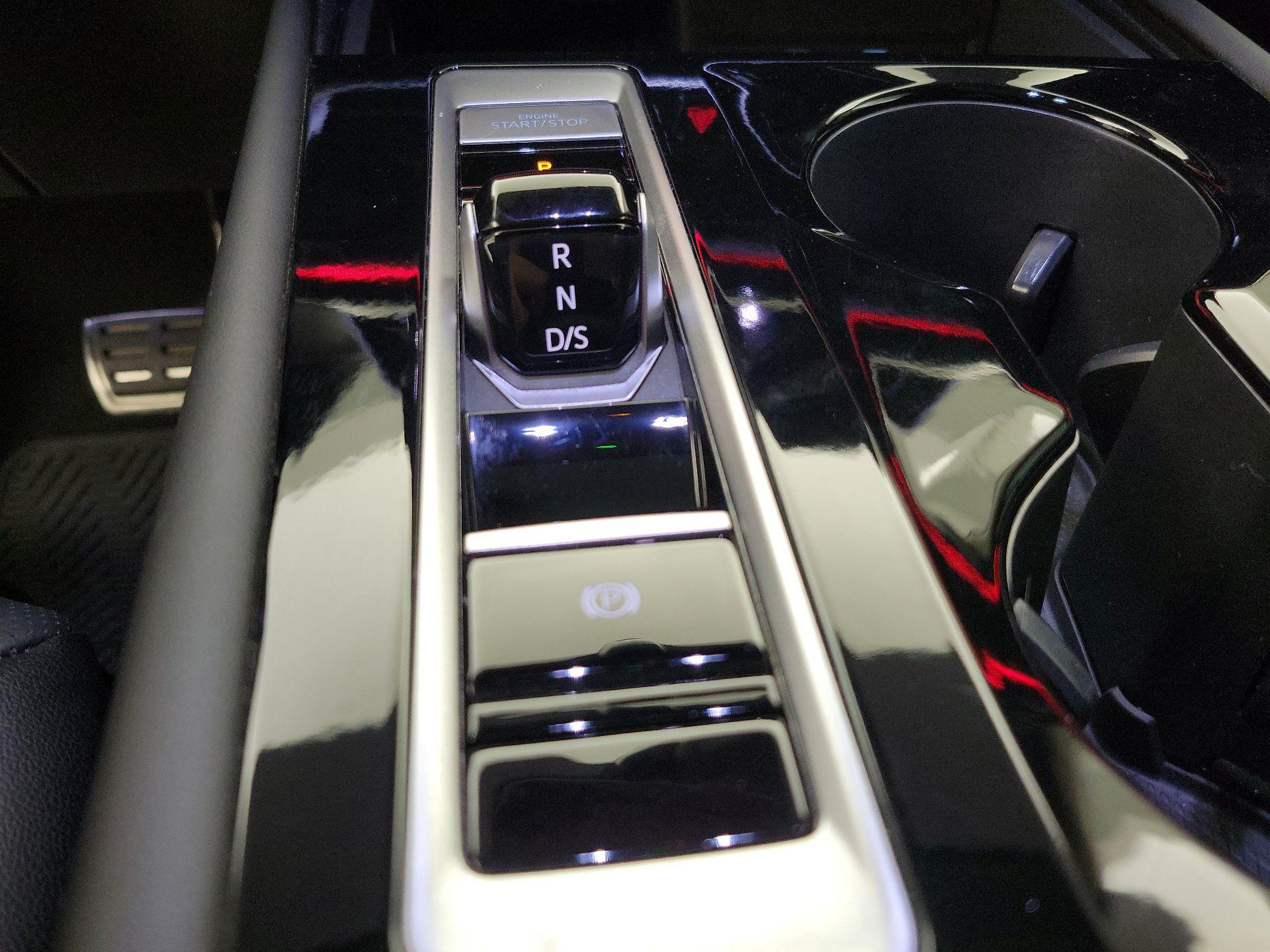 Thumbnail: 2024 Volkswagen Atlas - 17