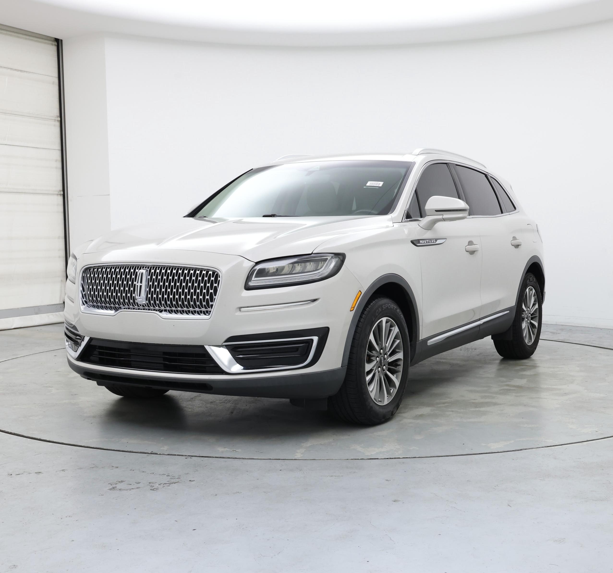 Thumbnail: 2020 Lincoln Nautilus - 4