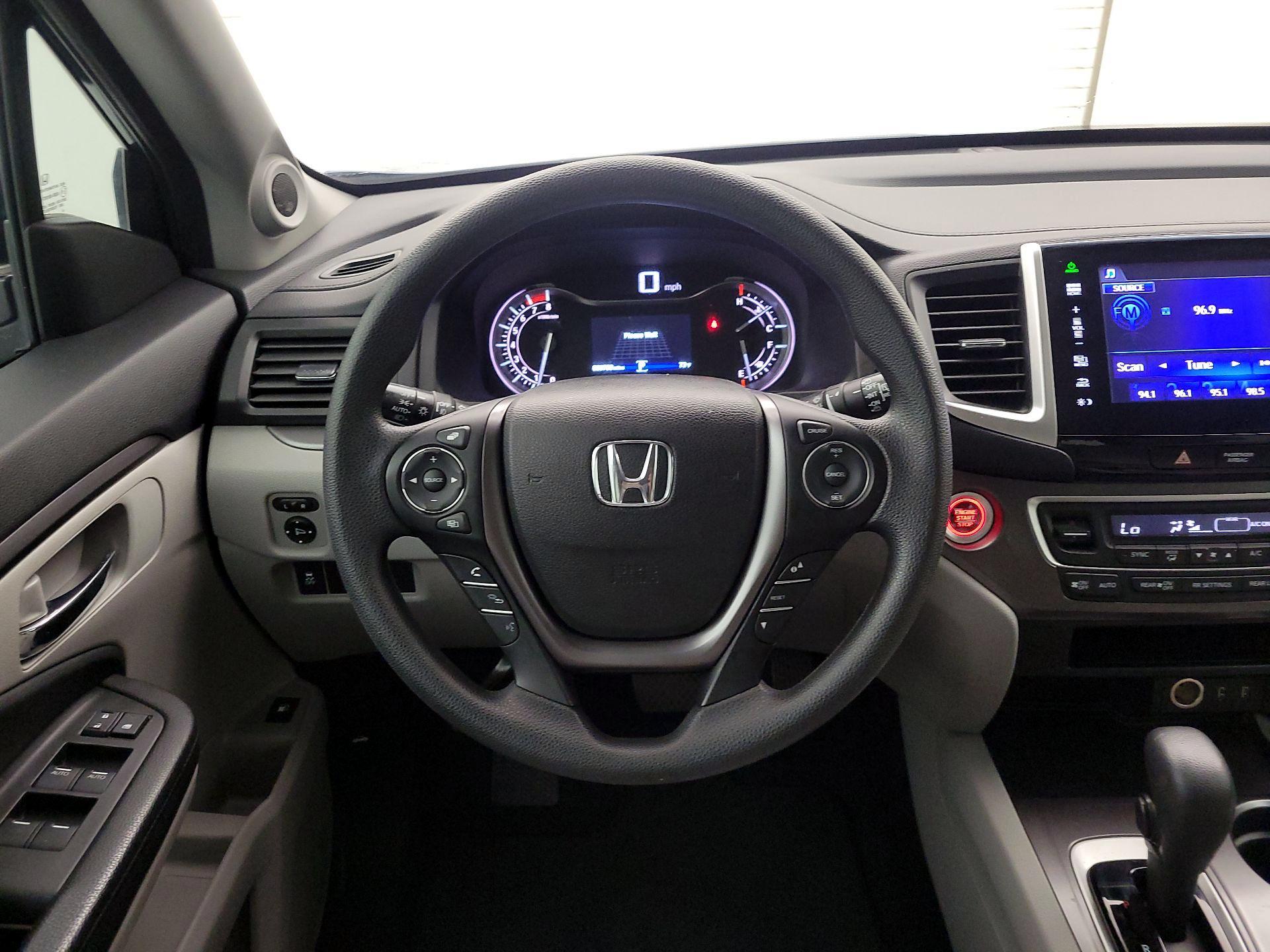 Thumbnail: 2016 Honda Pilot - 10