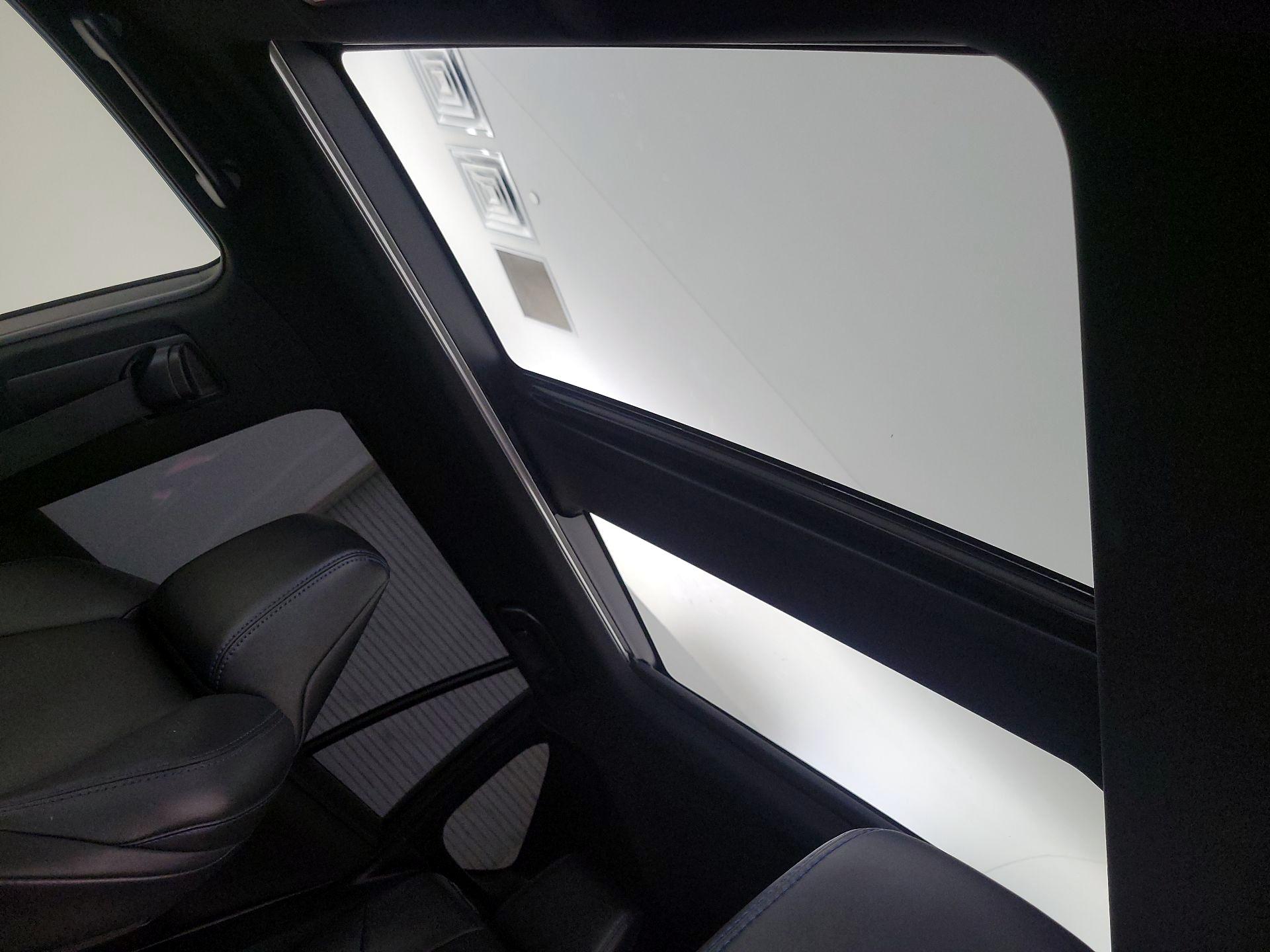 Thumbnail: 2020 Toyota RAV4 - 20