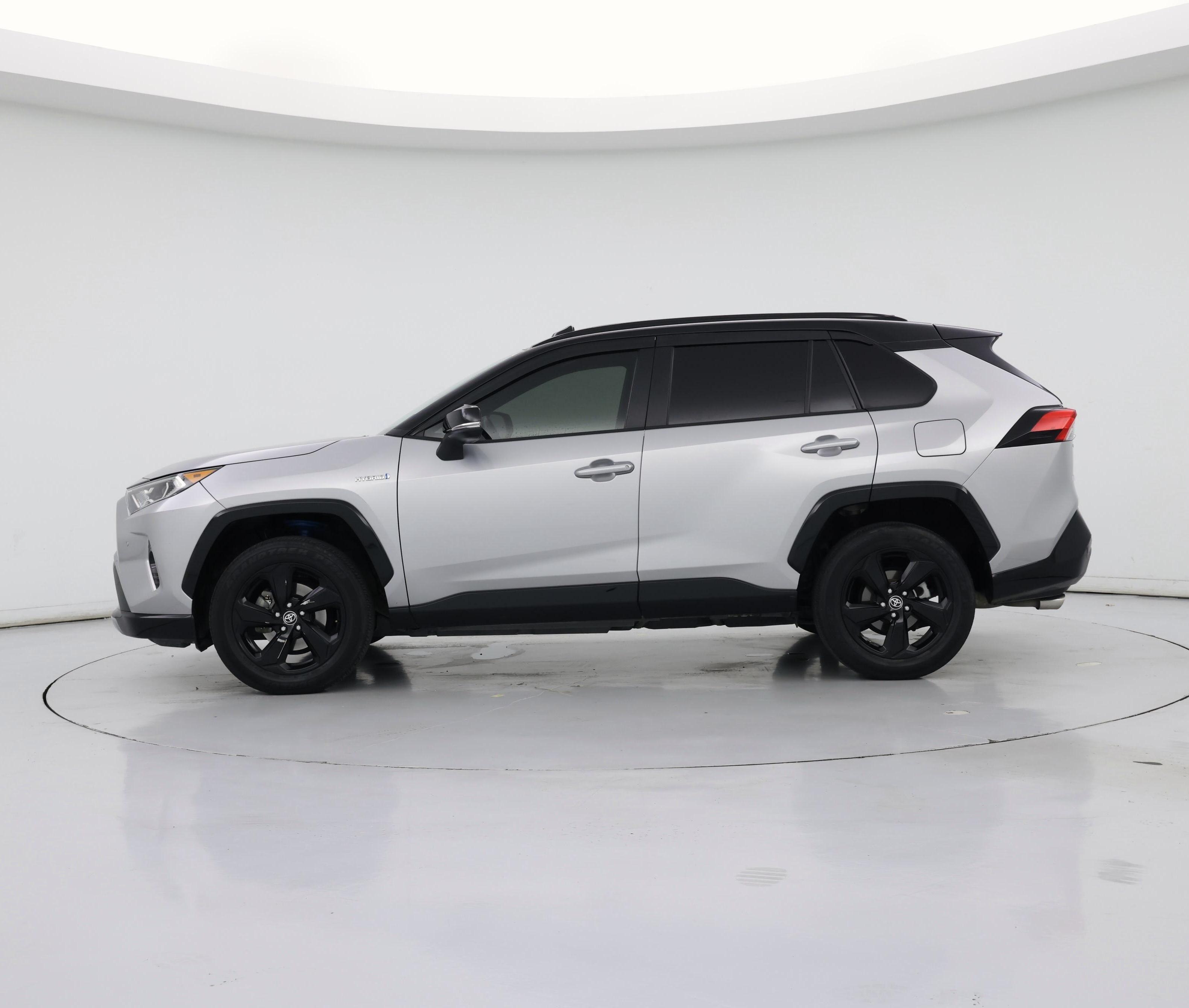 Thumbnail: 2020 Toyota RAV4 - 3