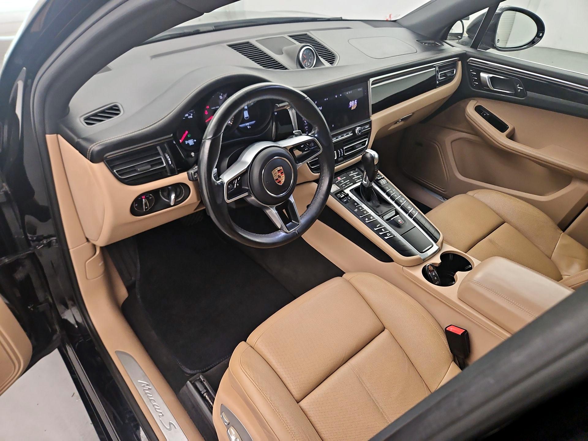 Thumbnail: 2020 Porsche Macan - 11