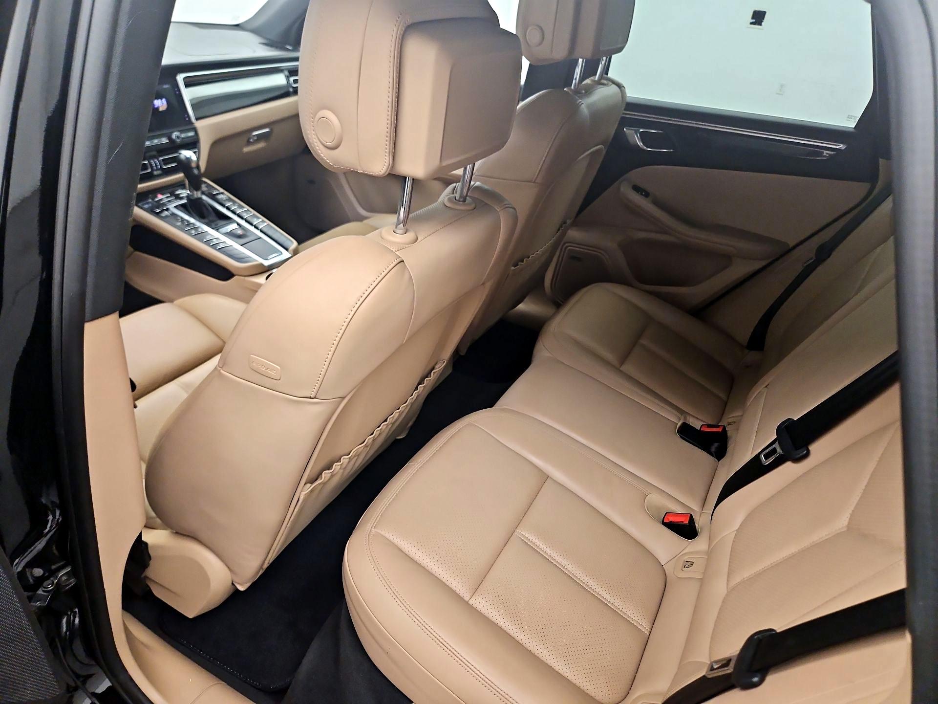 Thumbnail: 2020 Porsche Macan - 19