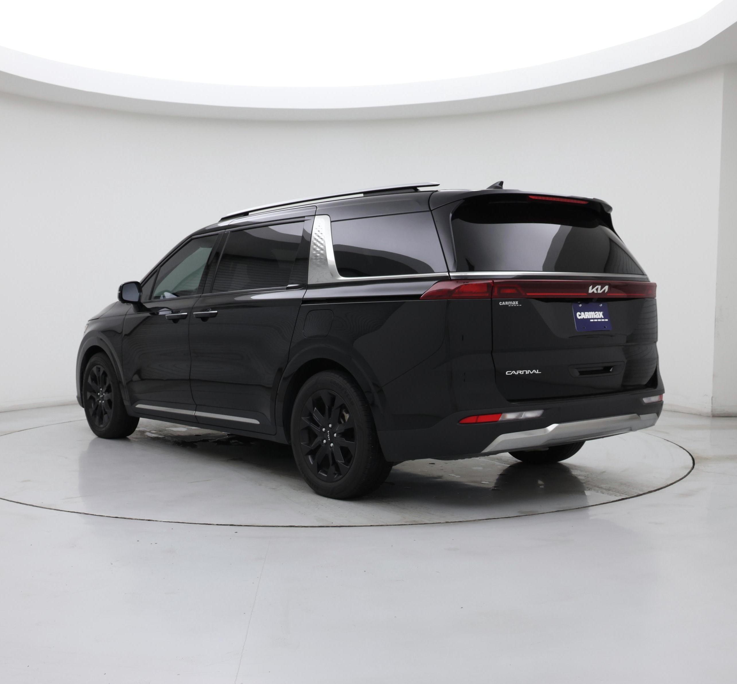 Thumbnail: 2023 Kia Carnival - 2