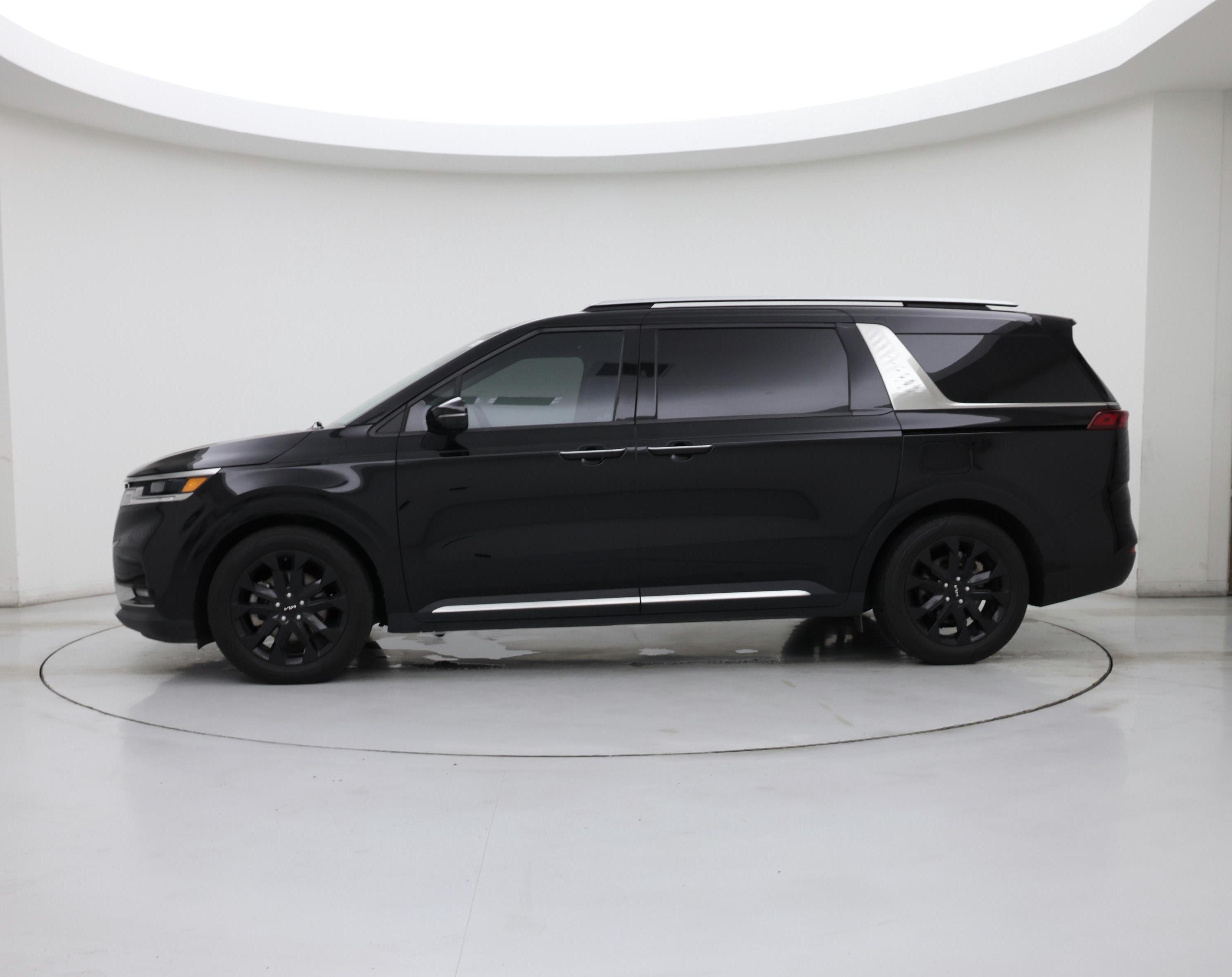 Thumbnail: 2023 Kia Carnival - 3