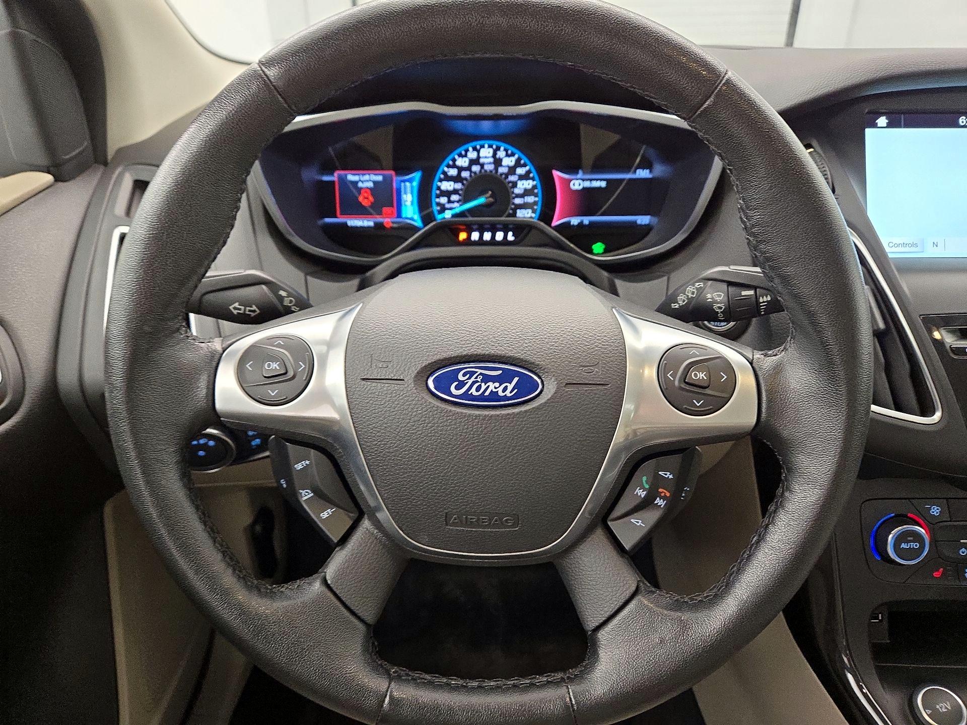 Thumbnail: 2016 Ford Focus - 10