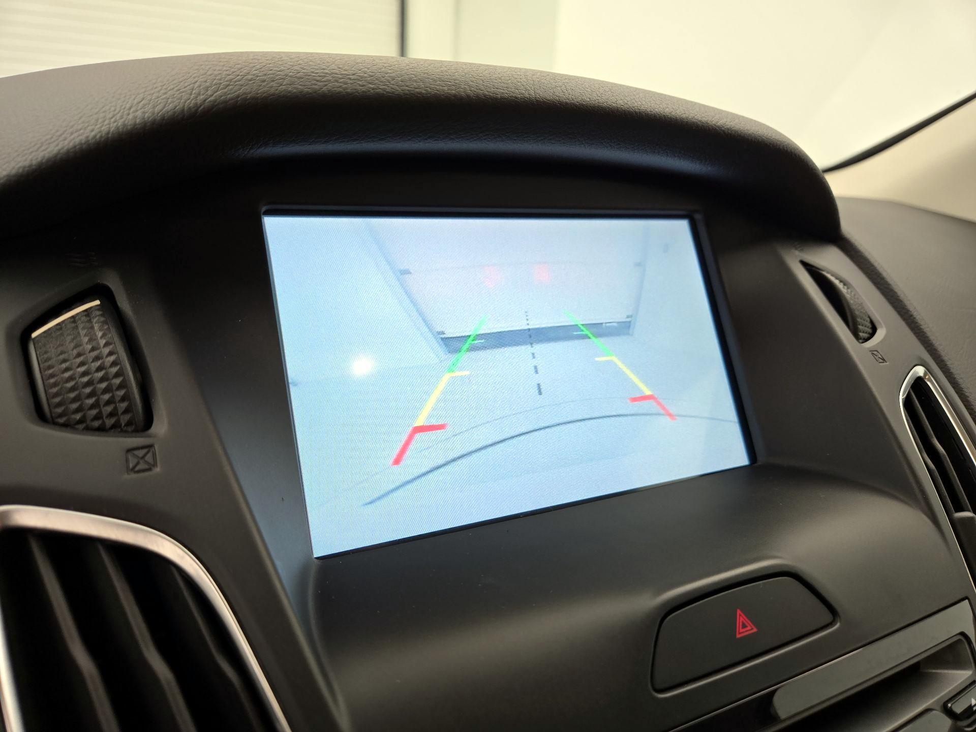 Thumbnail: 2016 Ford Focus - 15