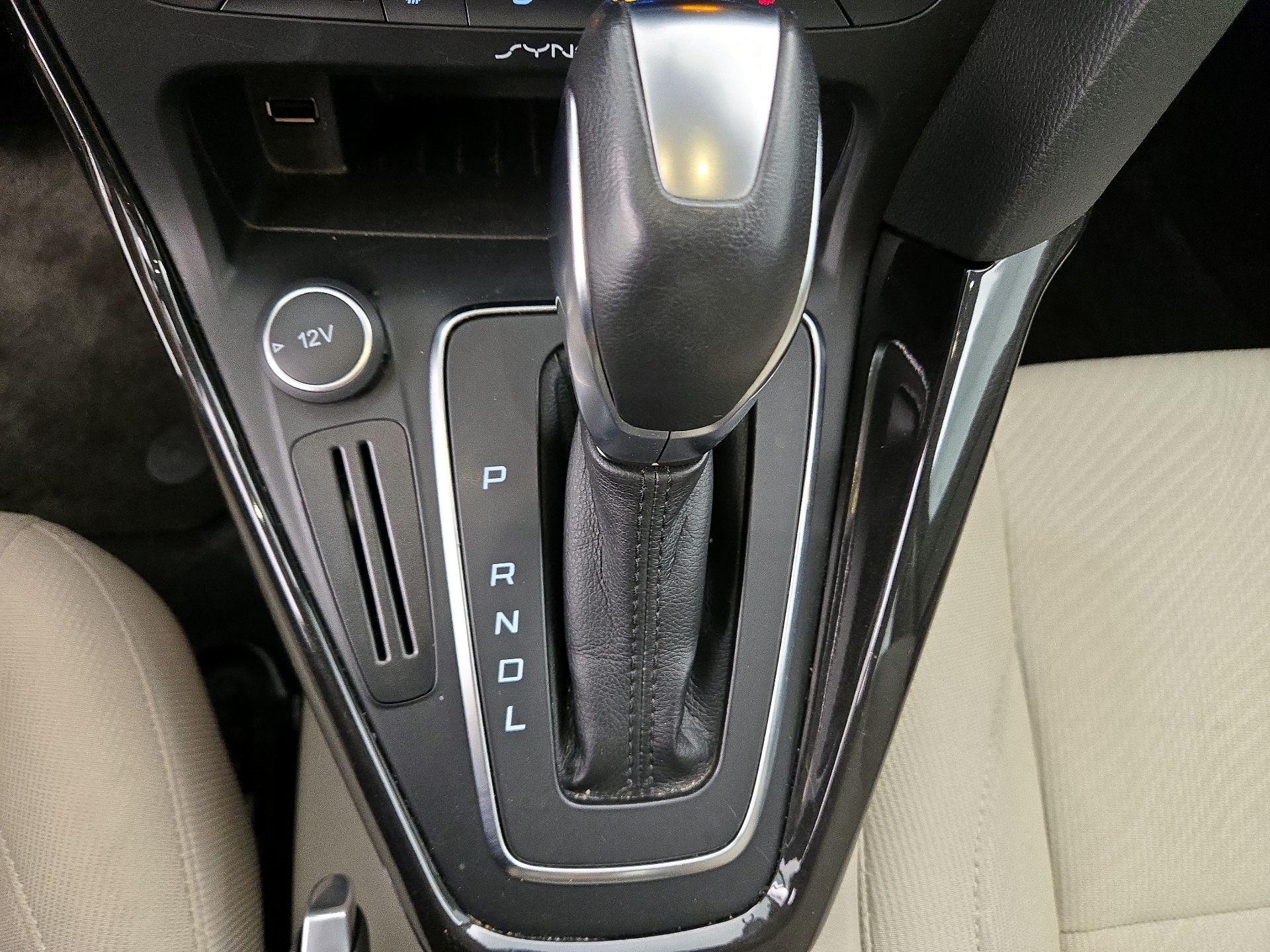 Thumbnail: 2016 Ford Focus - 18