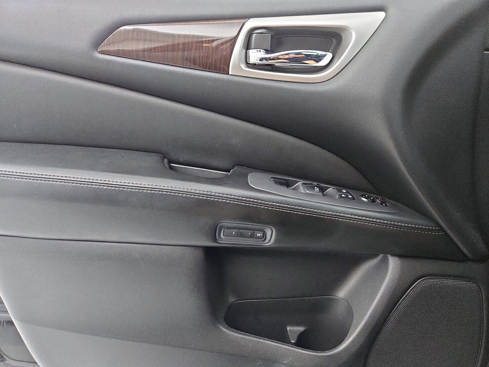 Thumbnail: 2014 Nissan Pathfinder - 12