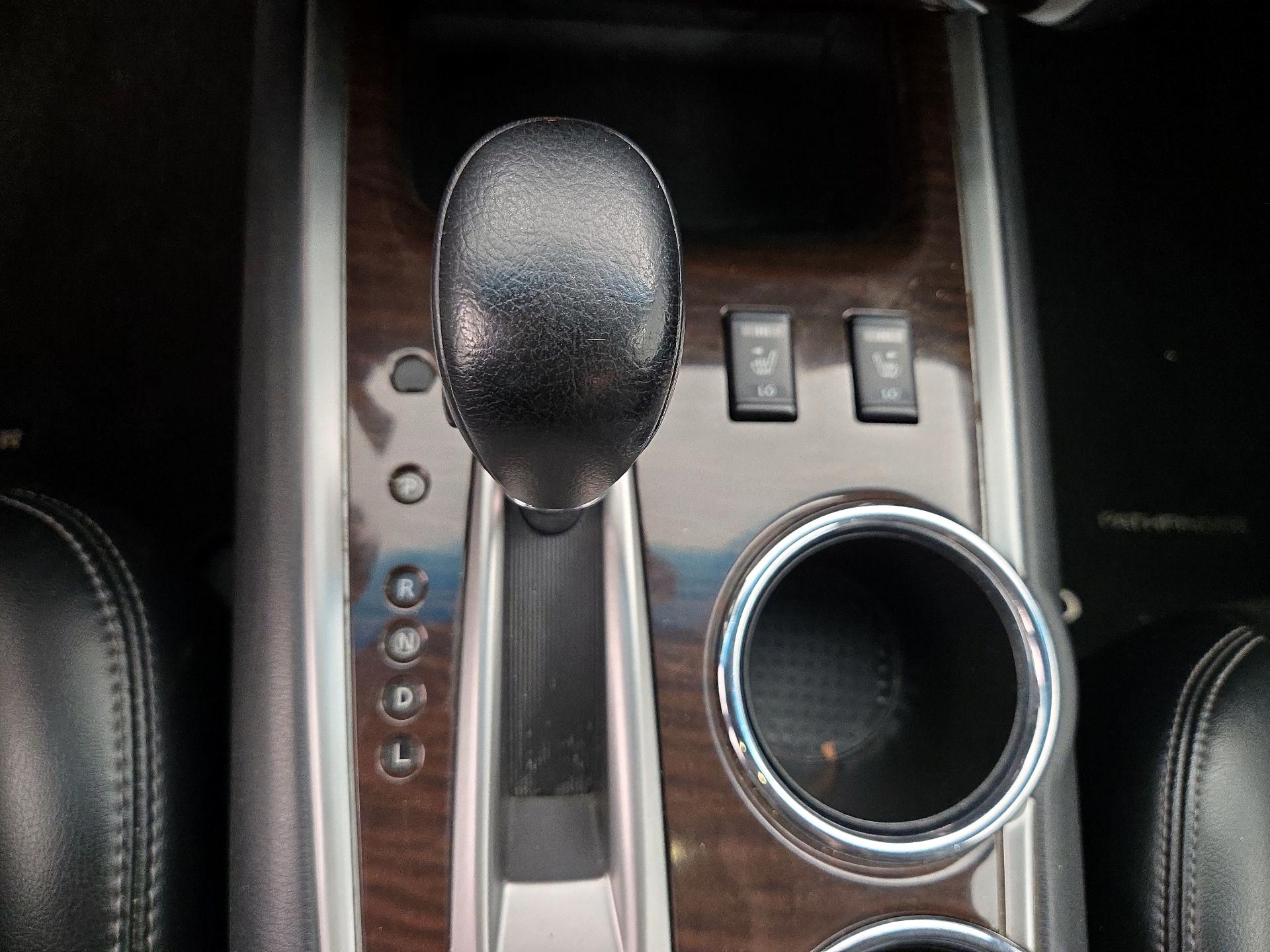 Thumbnail: 2014 Nissan Pathfinder - 17
