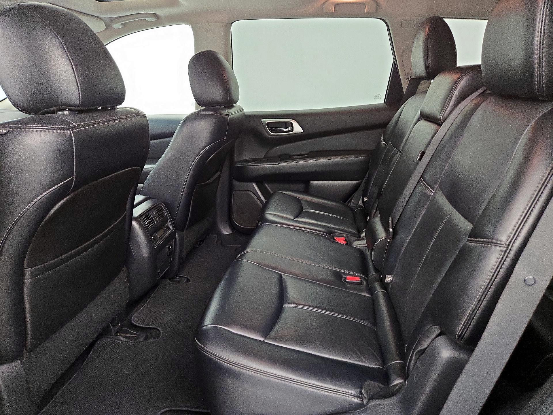 Thumbnail: 2014 Nissan Pathfinder - 20