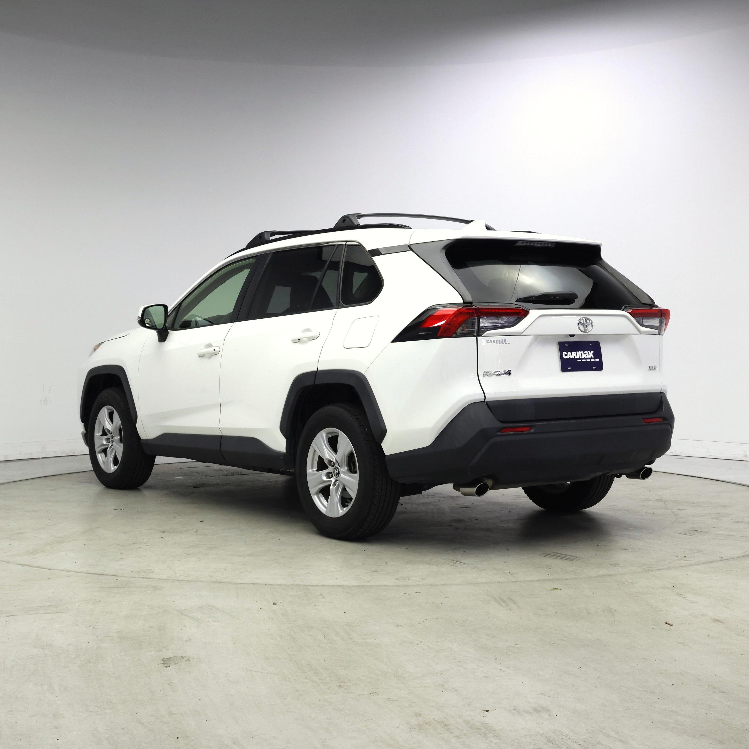 Thumbnail: 2019 Toyota RAV4 - 2