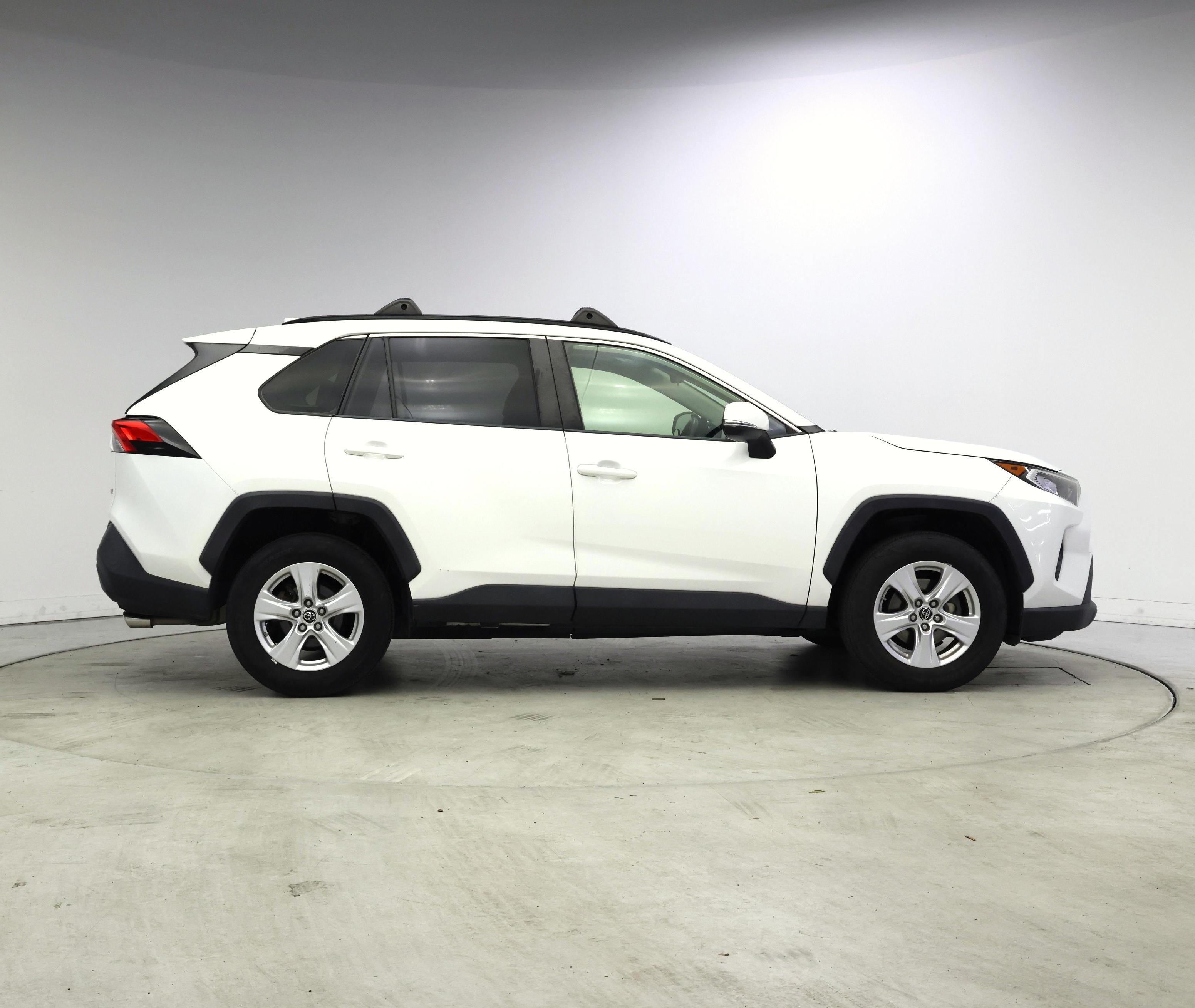 Thumbnail: 2019 Toyota RAV4 - 7