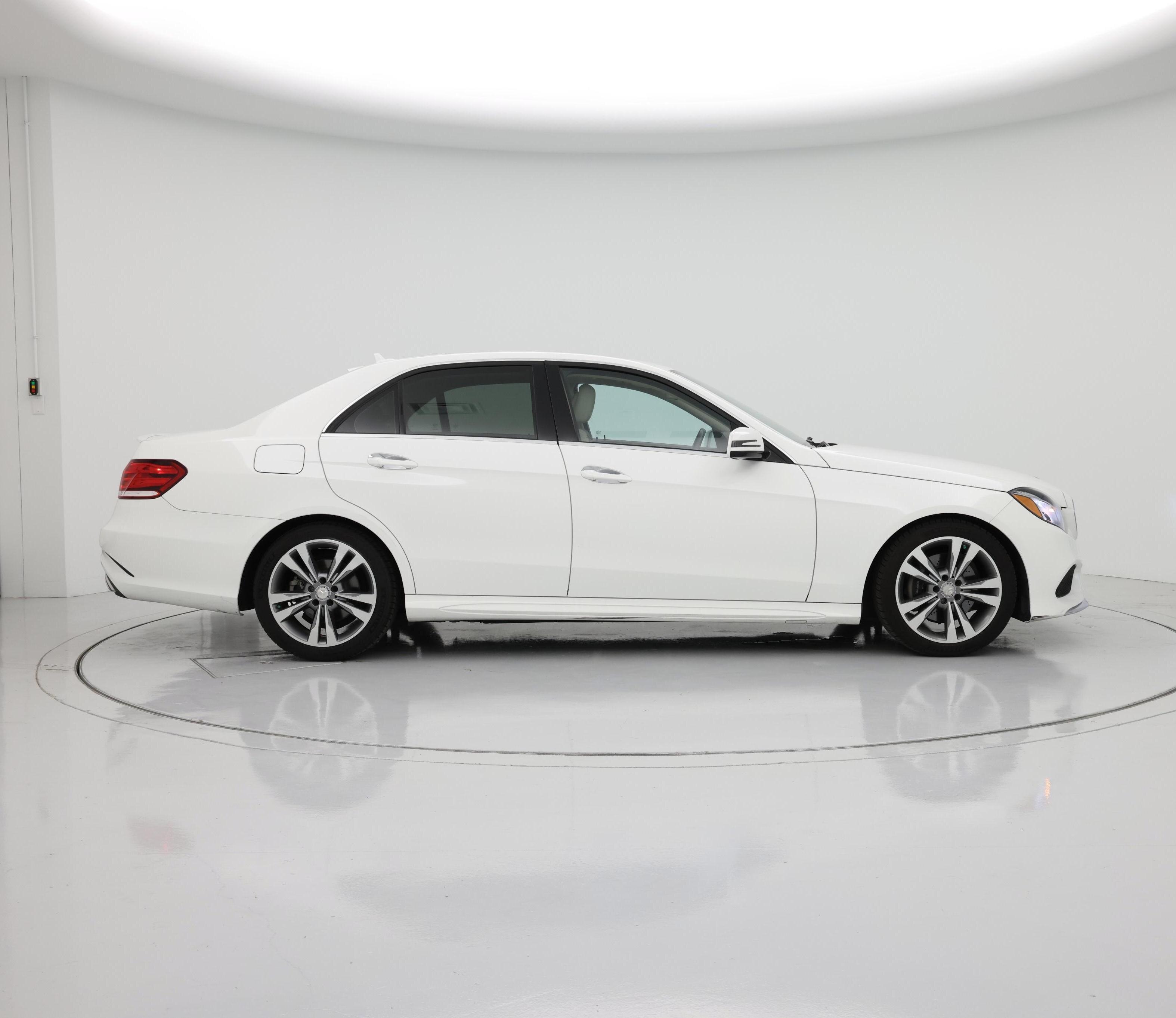 Thumbnail: 2015 Mercedes-Benz E-Class - 7