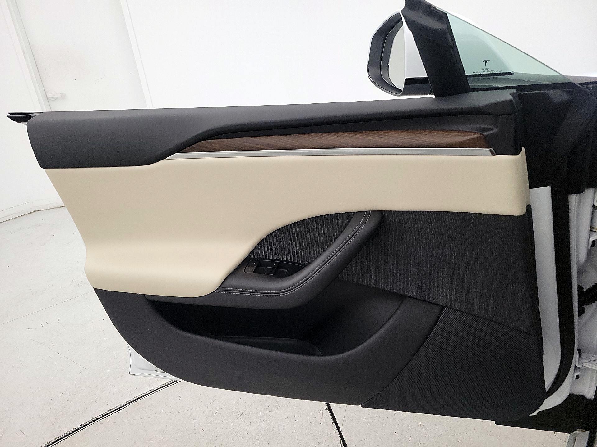 Thumbnail: 2021 Tesla Model S - 12
