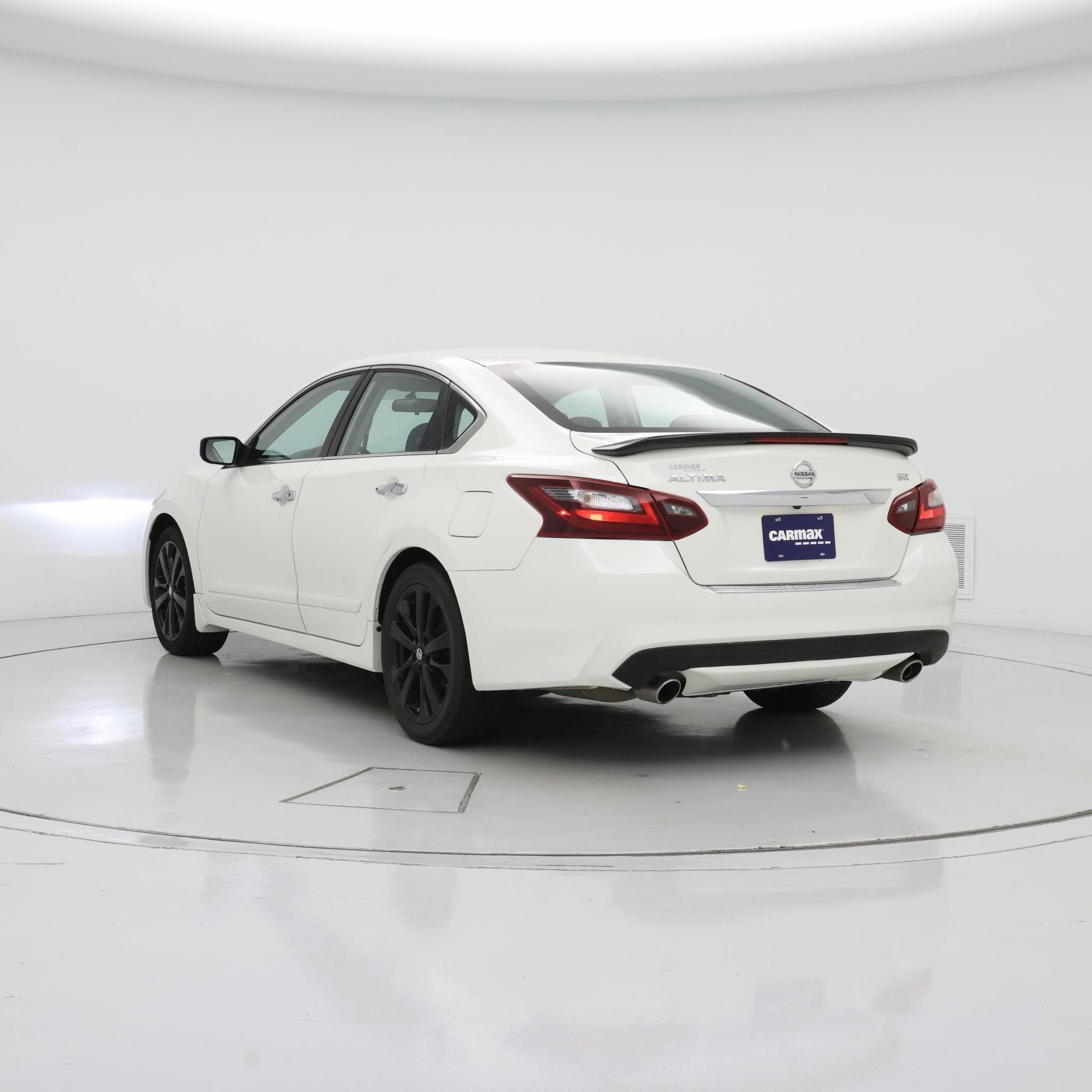 Thumbnail: 2017 Nissan Altima - 2