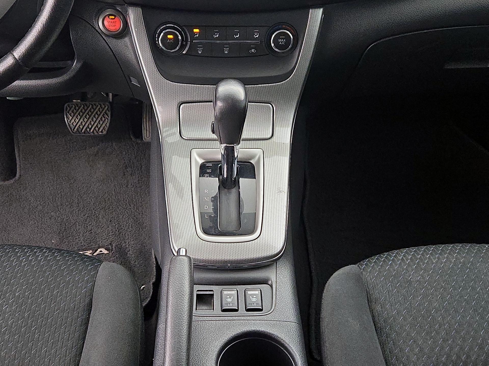 Thumbnail: 2015 Nissan Sentra - 17