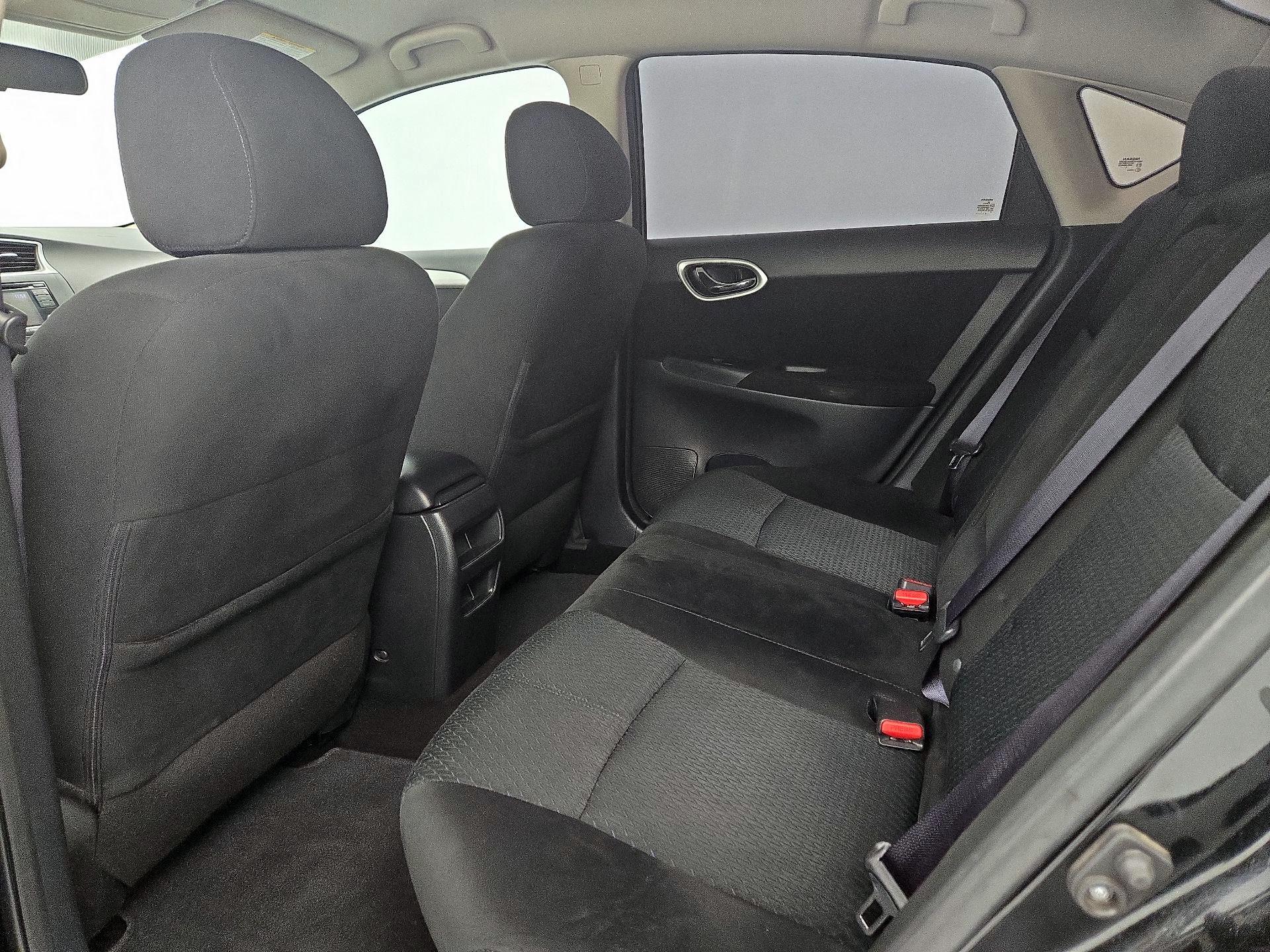 Thumbnail: 2015 Nissan Sentra - 19