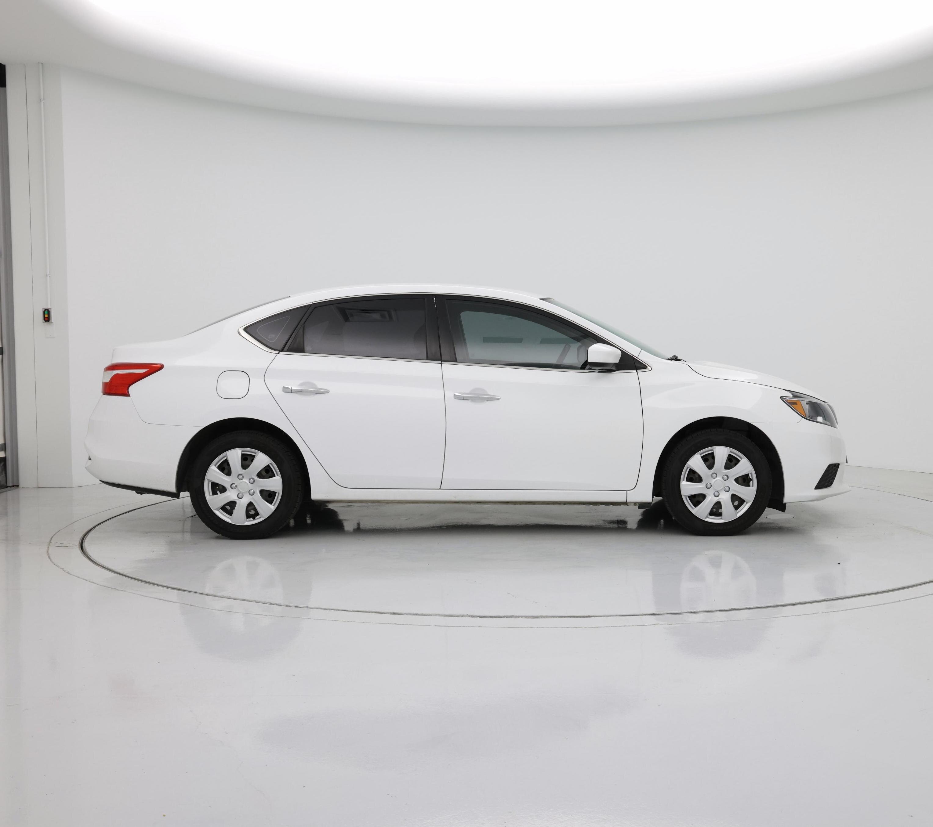 Thumbnail: 2017 Nissan Sentra - 7