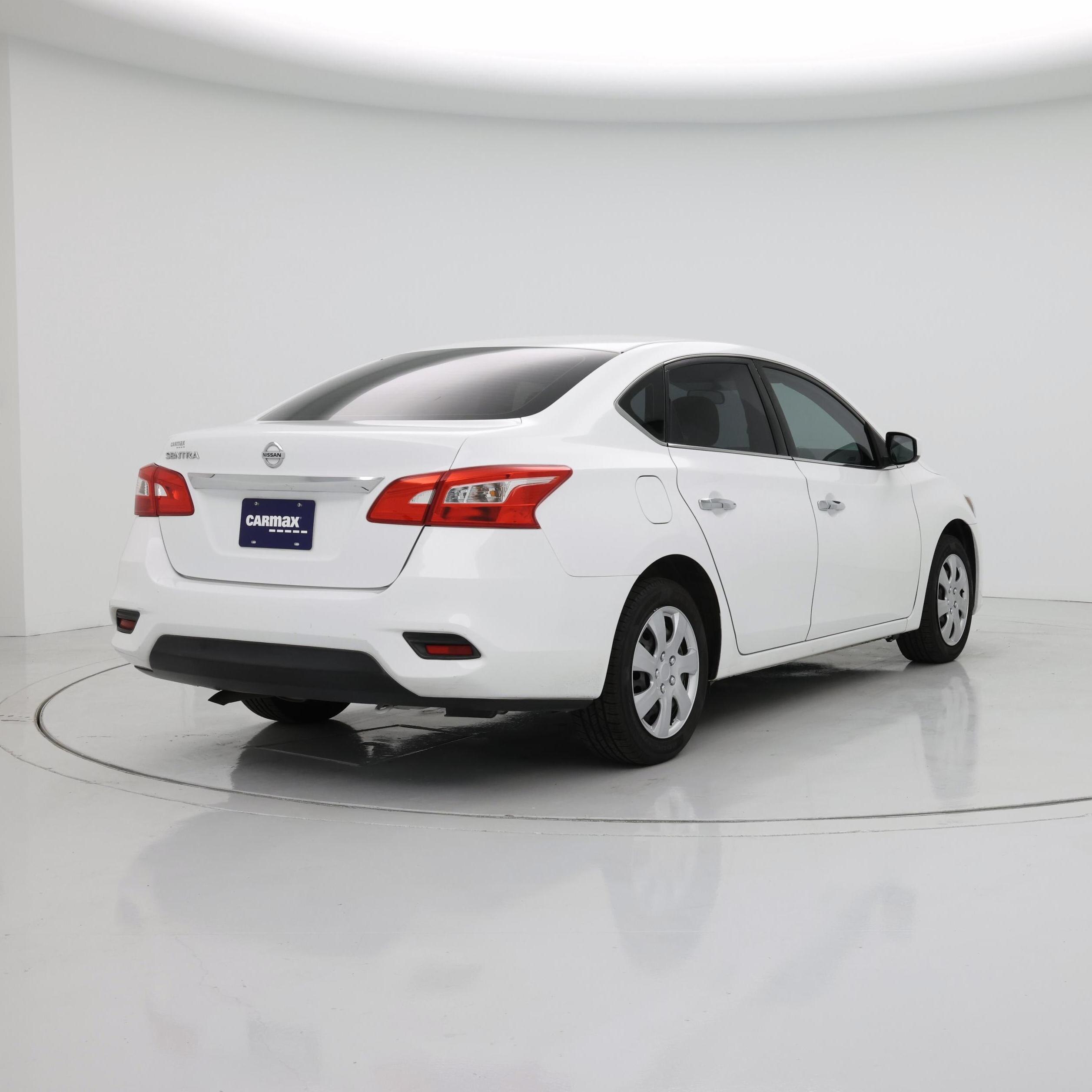 Thumbnail: 2017 Nissan Sentra - 8