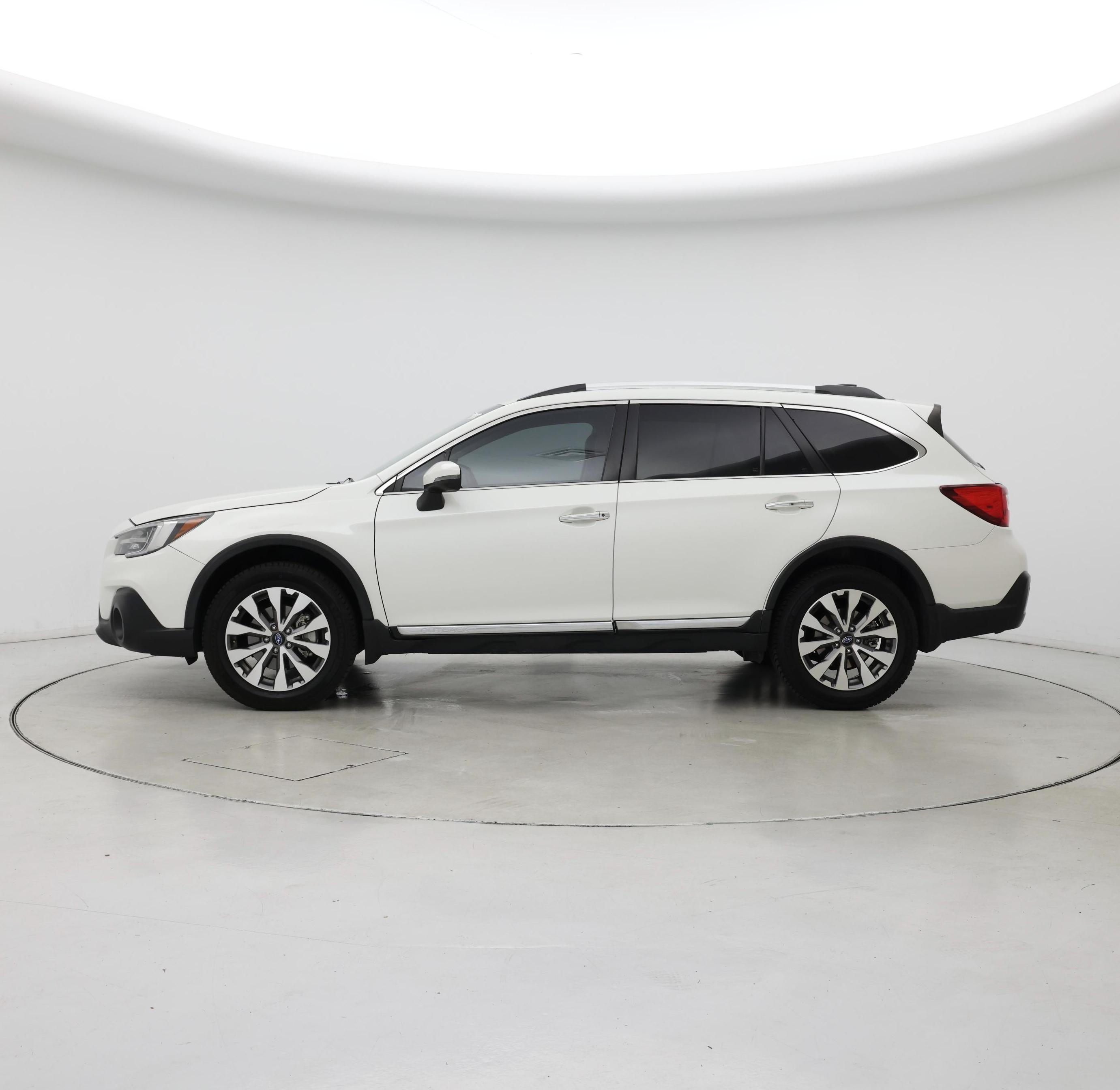 Thumbnail: 2019 Subaru Outback - 3