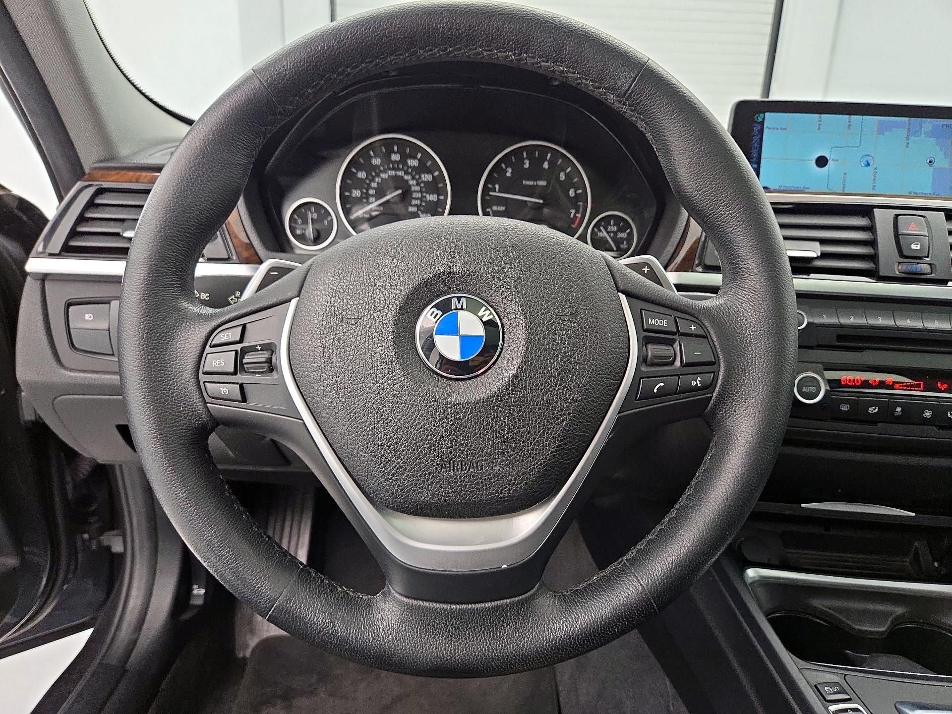 Thumbnail: 2015 BMW 3 Series - 10