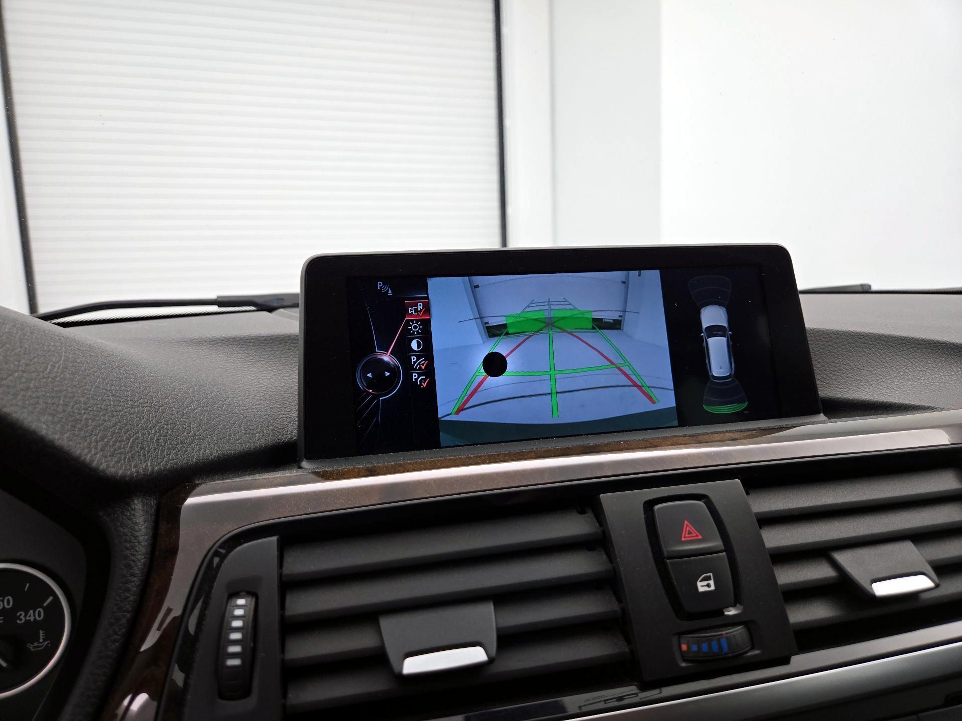 Thumbnail: 2015 BMW 3 Series - 15