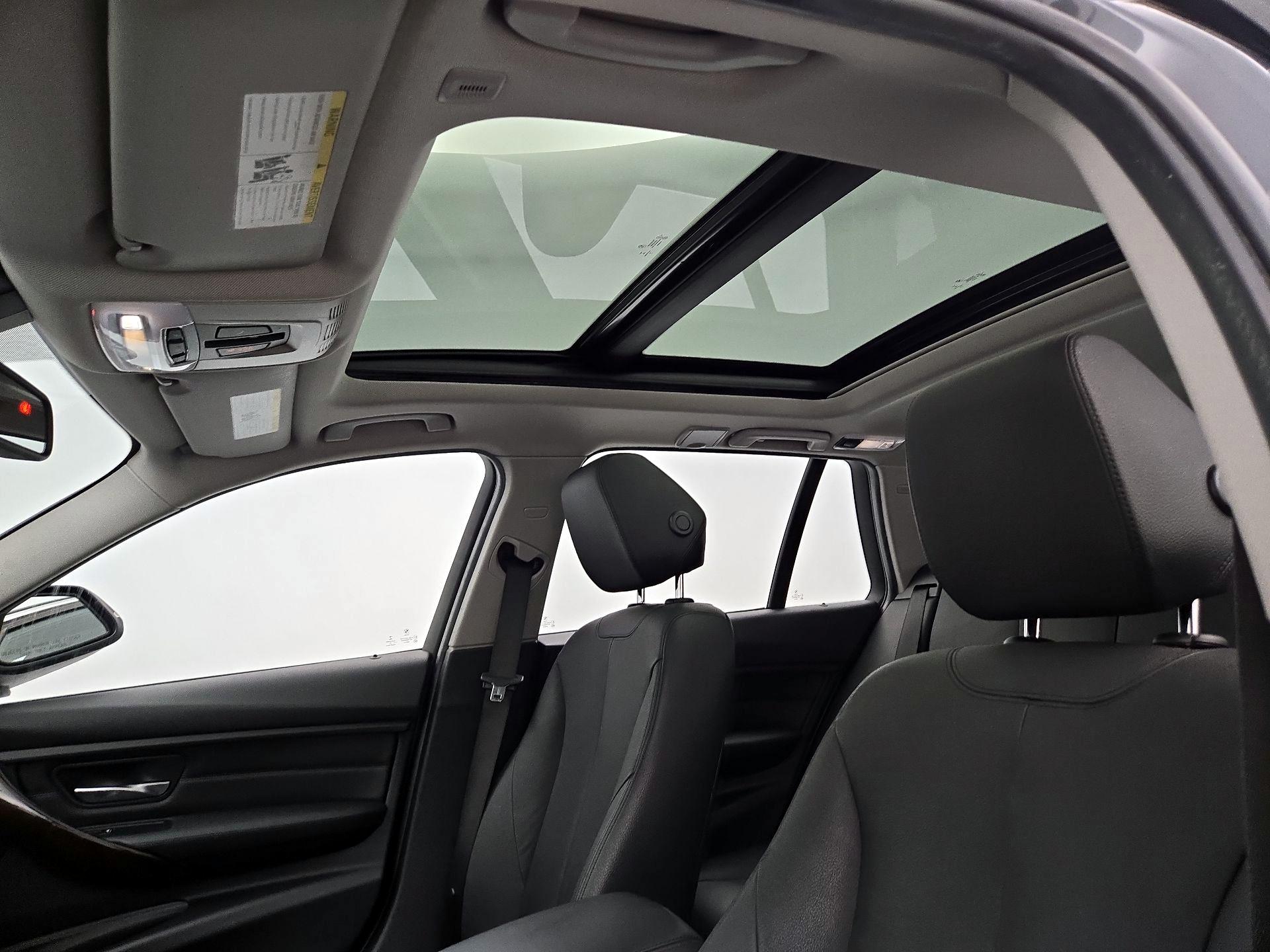 Thumbnail: 2015 BMW 3 Series - 20