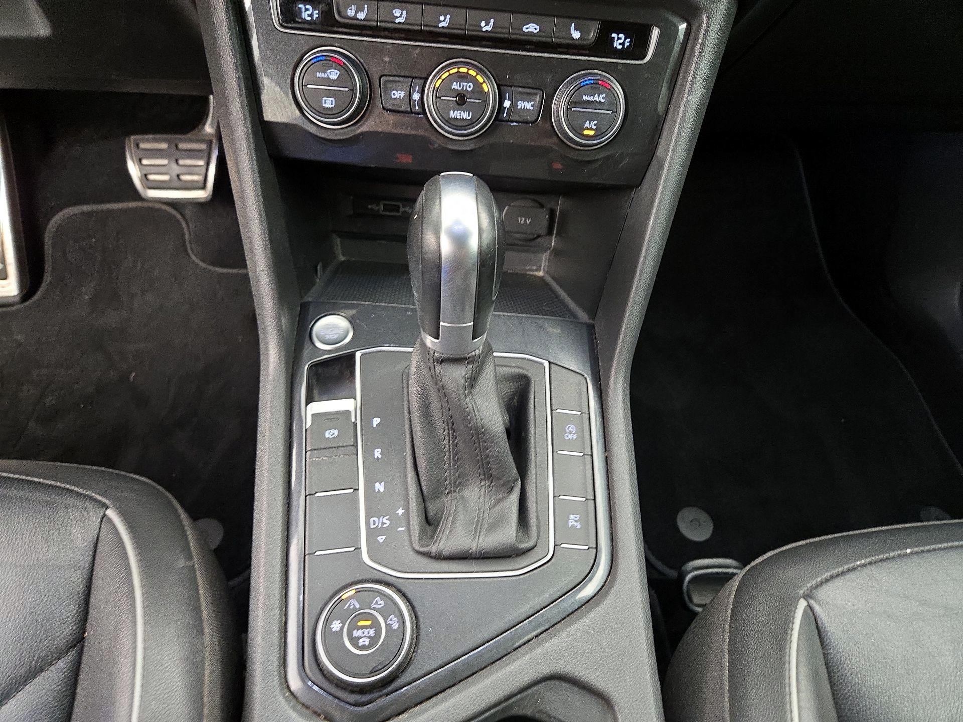 Thumbnail: 2019 Volkswagen Tiguan - 18