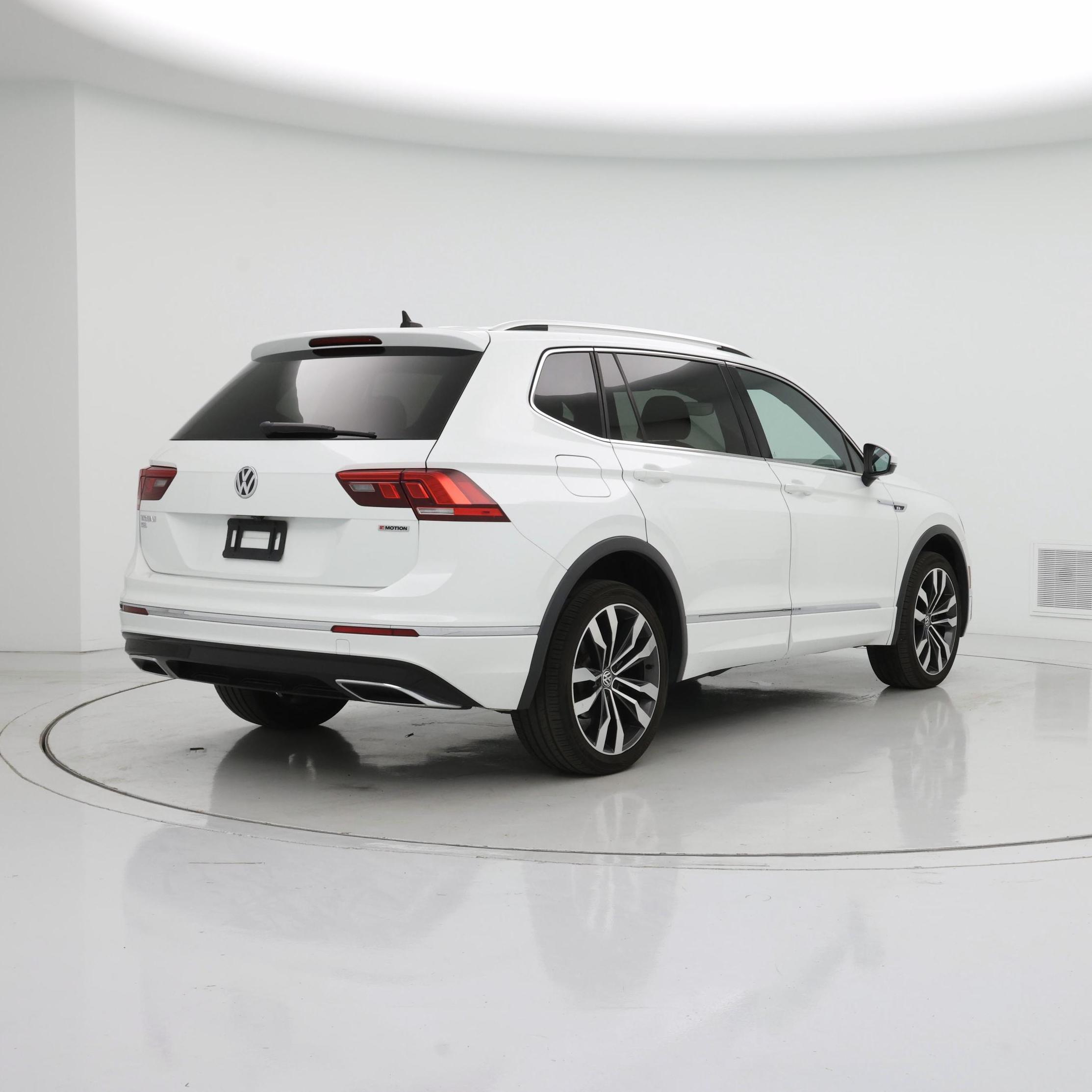 Thumbnail: 2019 Volkswagen Tiguan - 8