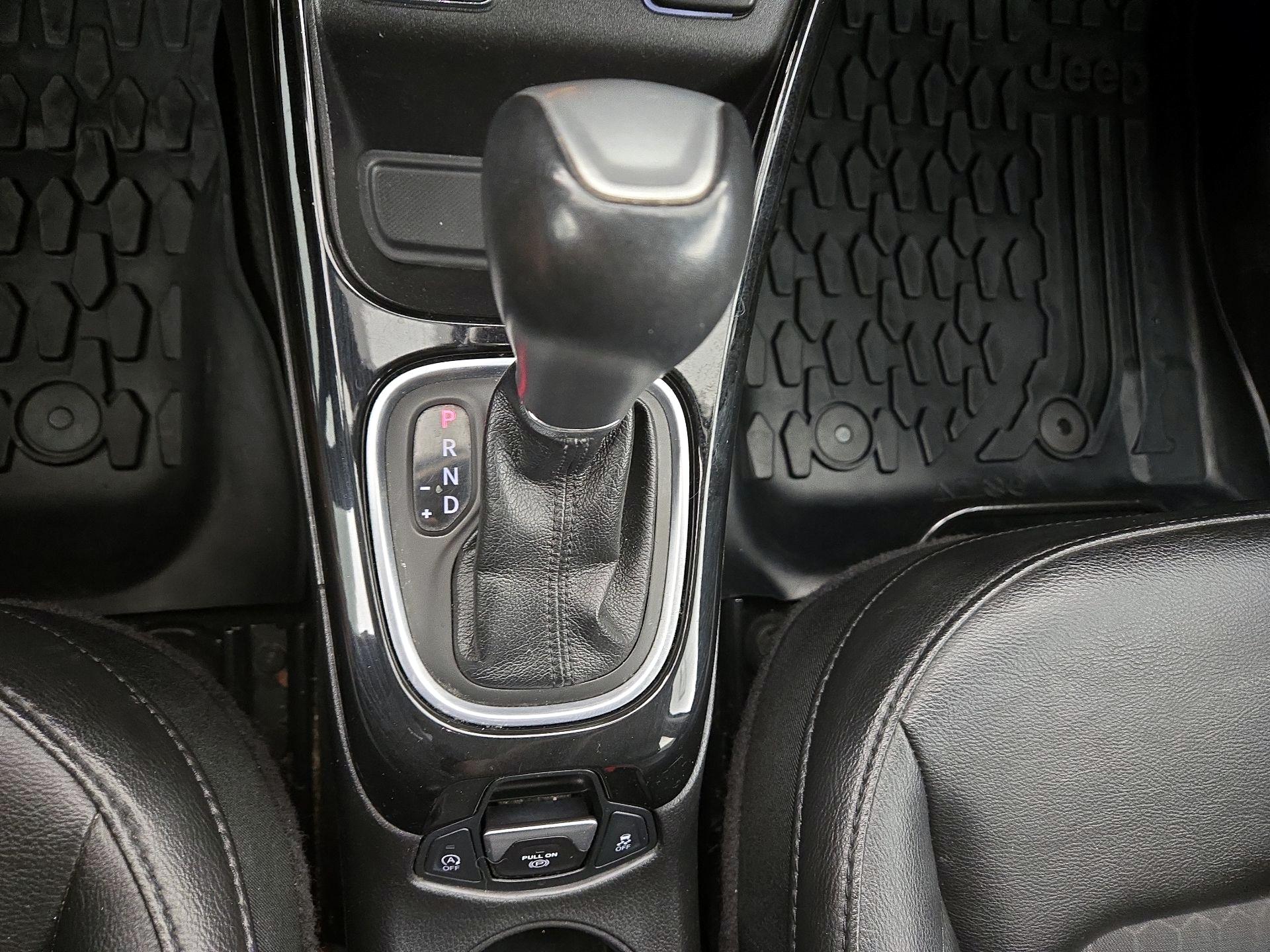 Thumbnail: 2020 Jeep Compass - 17