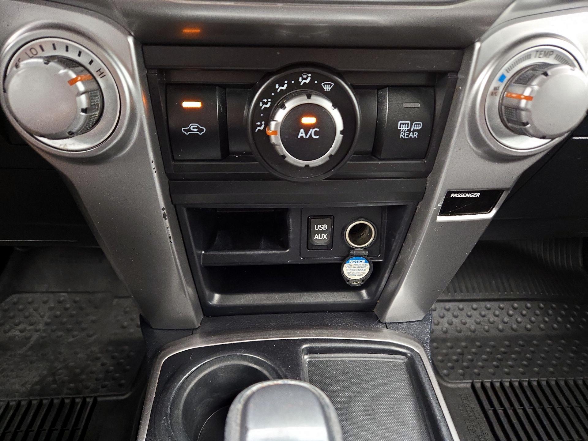 Thumbnail: 2019 Toyota 4Runner - 17