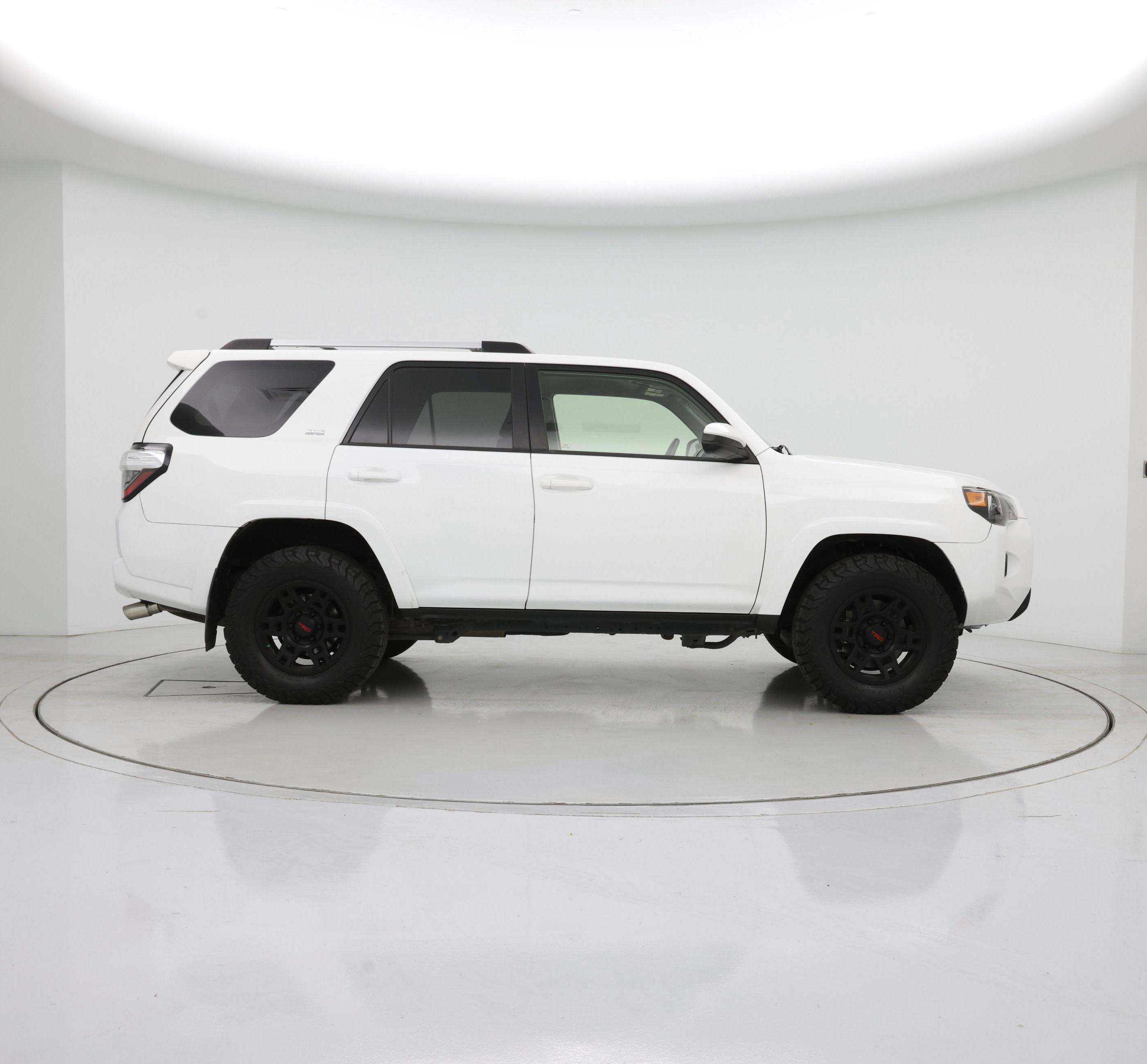 Thumbnail: 2019 Toyota 4Runner - 7
