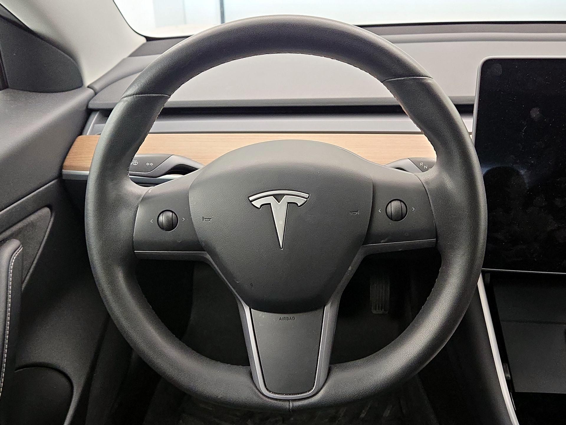 Thumbnail: 2020 Tesla Model 3 - 10