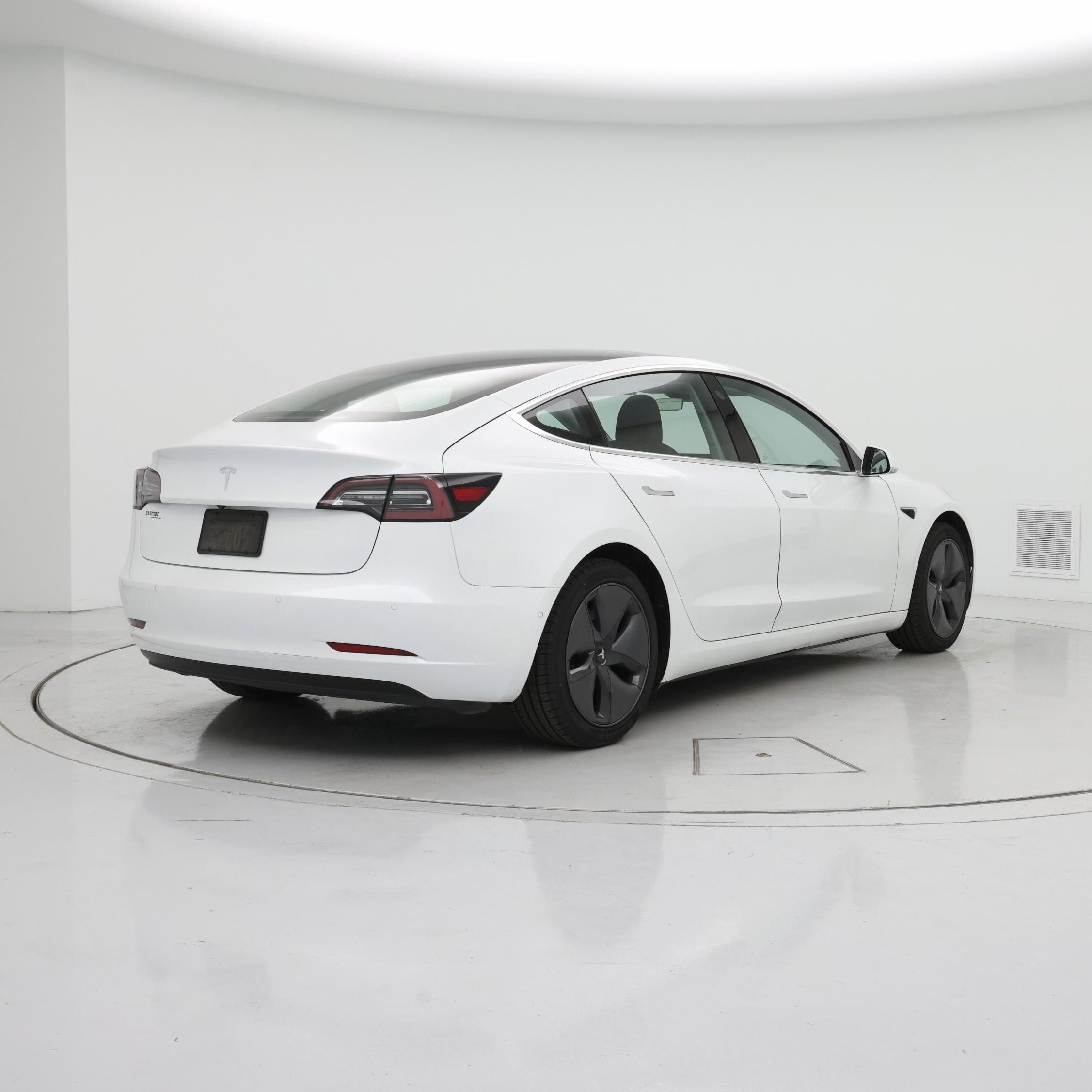 Thumbnail: 2020 Tesla Model 3 - 8