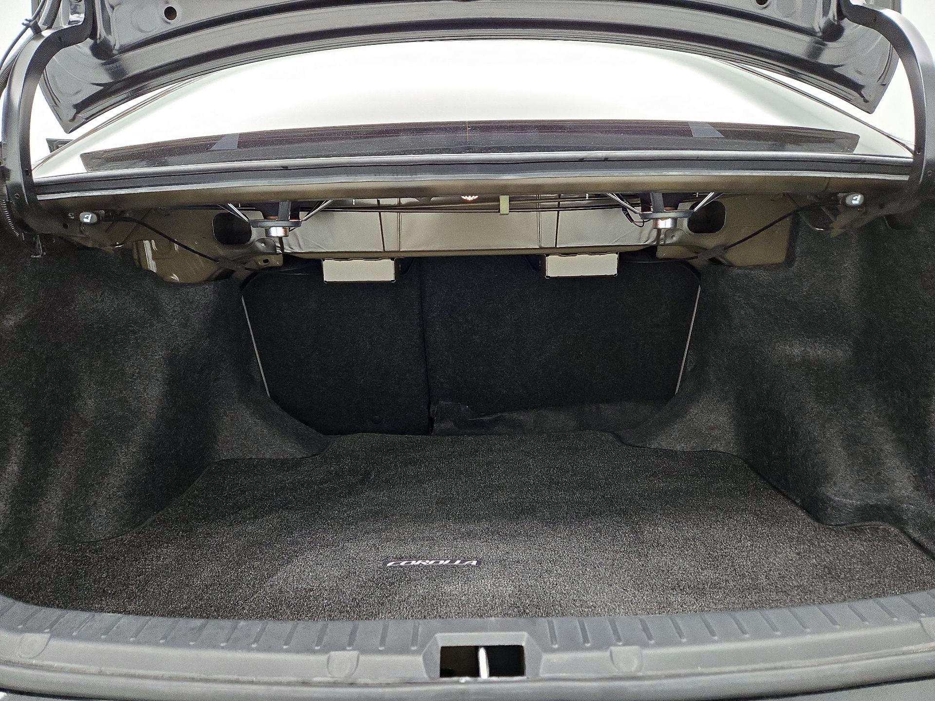 Thumbnail: 2013 Toyota Corolla - 20