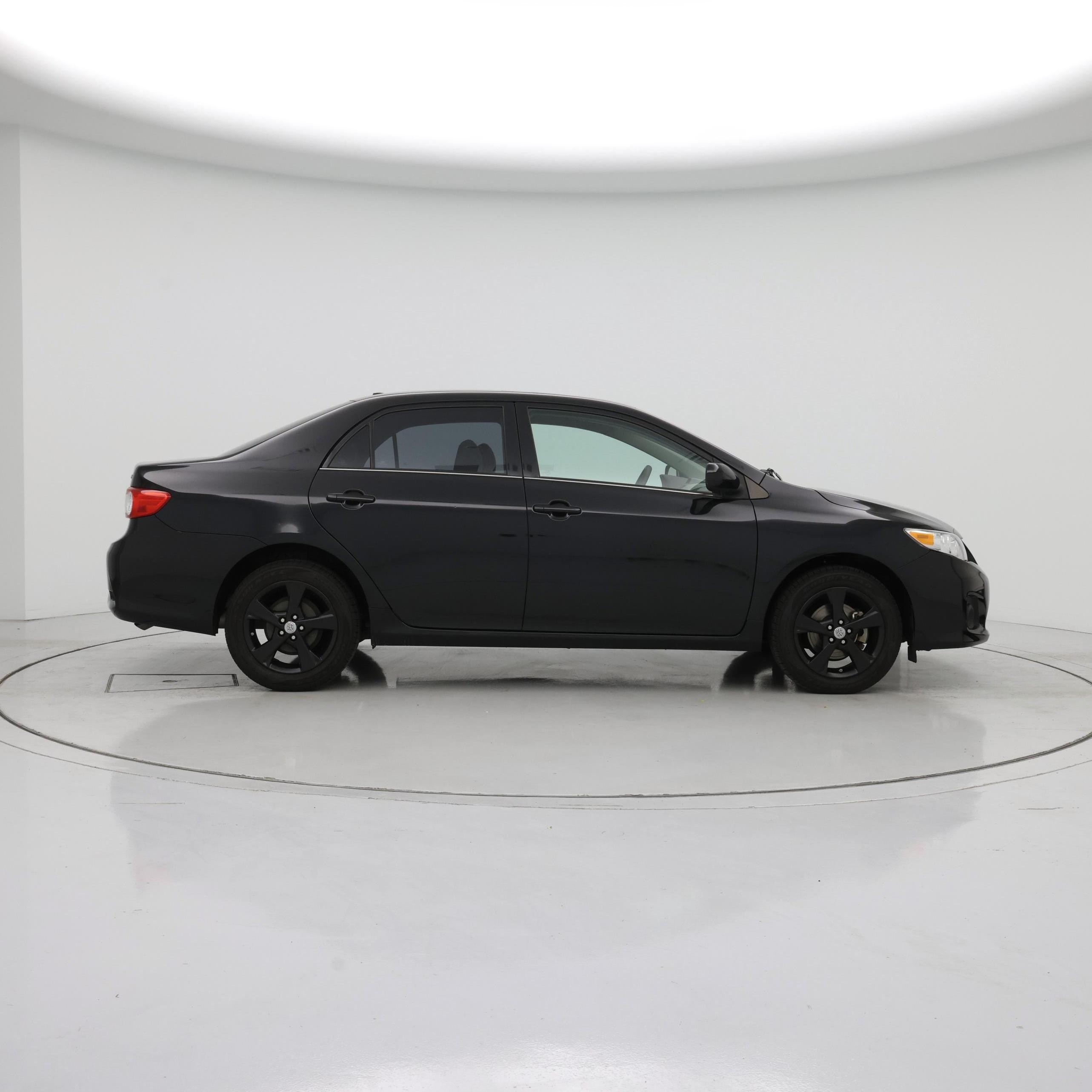 Thumbnail: 2013 Toyota Corolla - 7