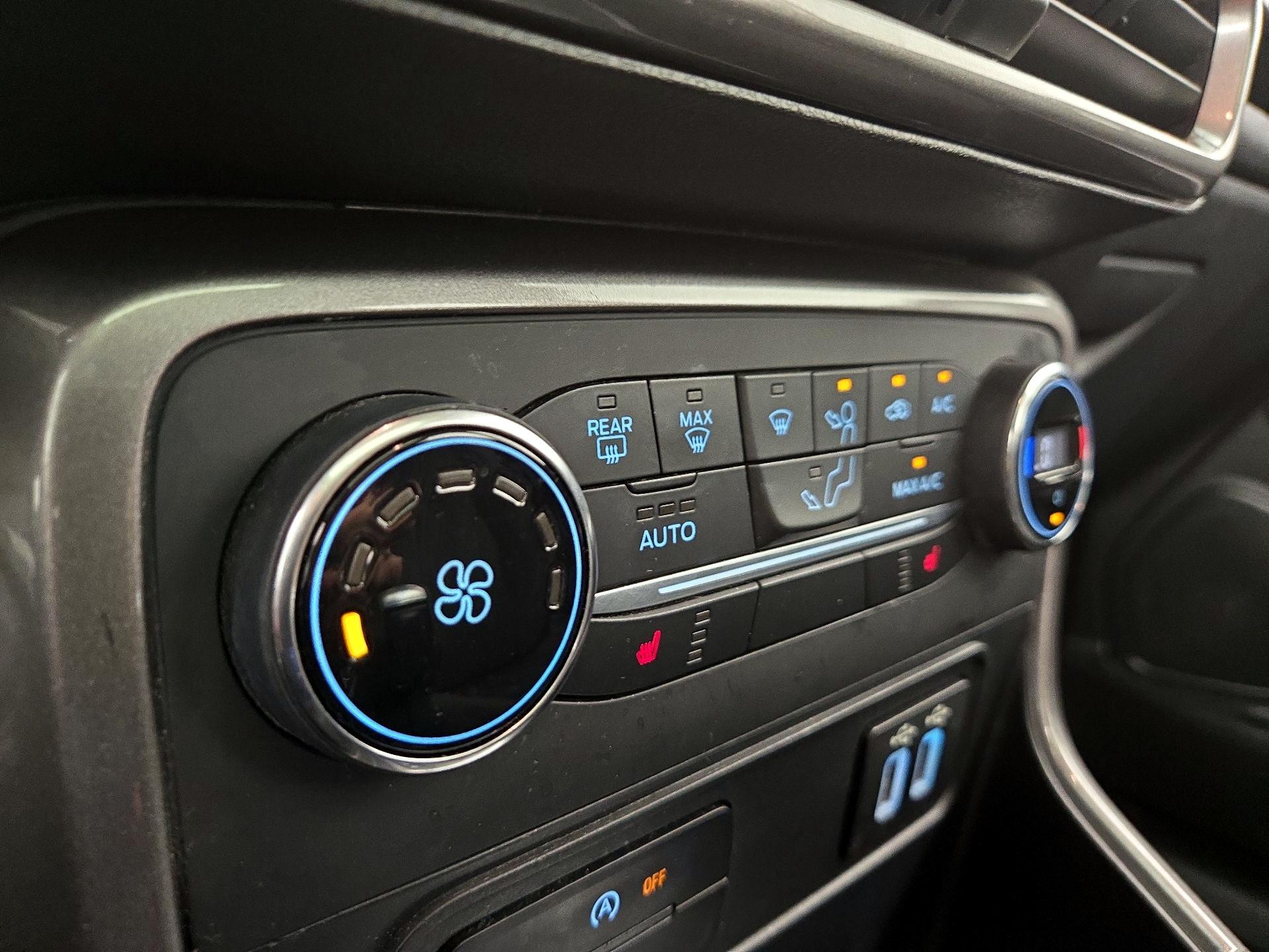 Thumbnail: 2020 Ford EcoSport - 16