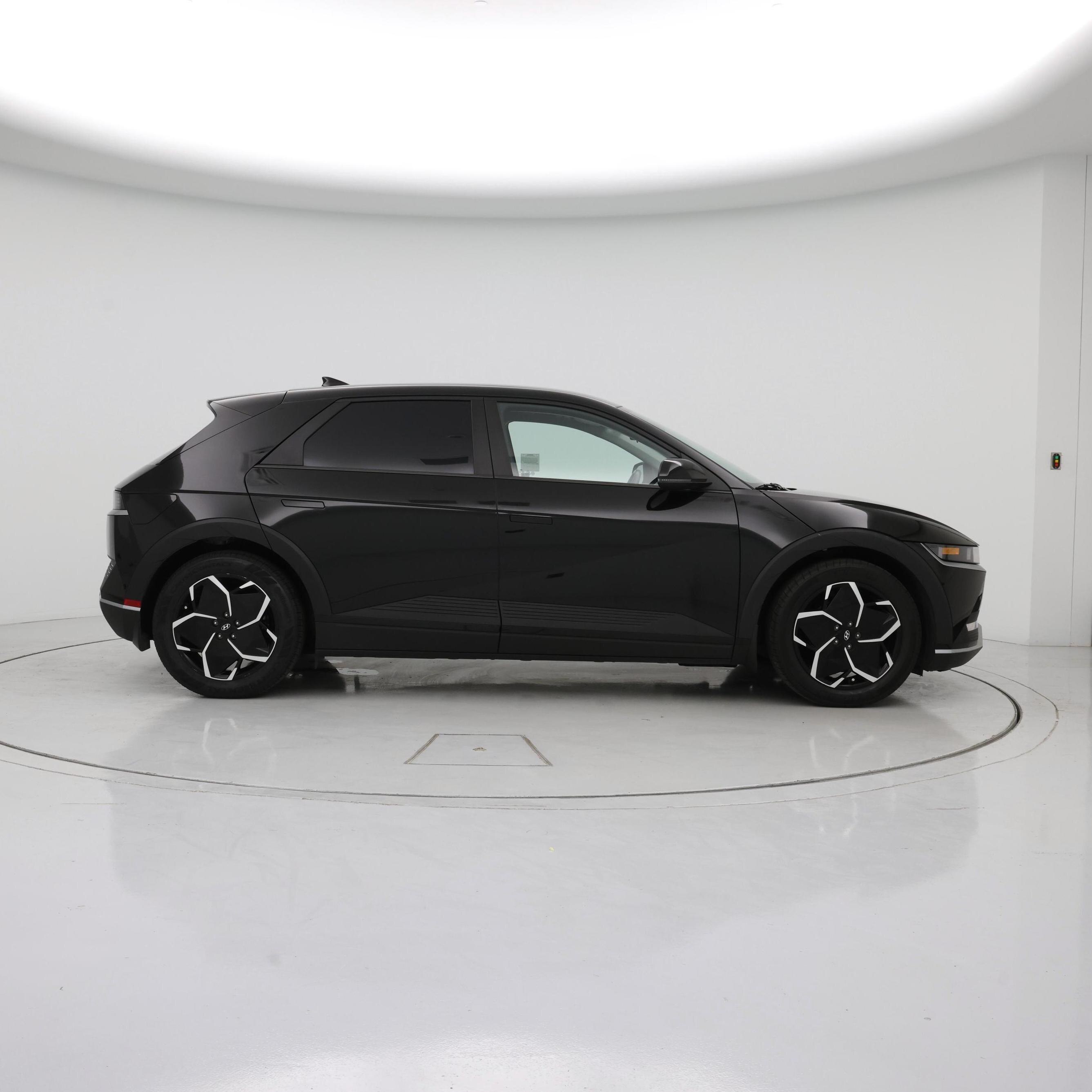 Thumbnail: 2022 Hyundai Ioniq 5 - 7