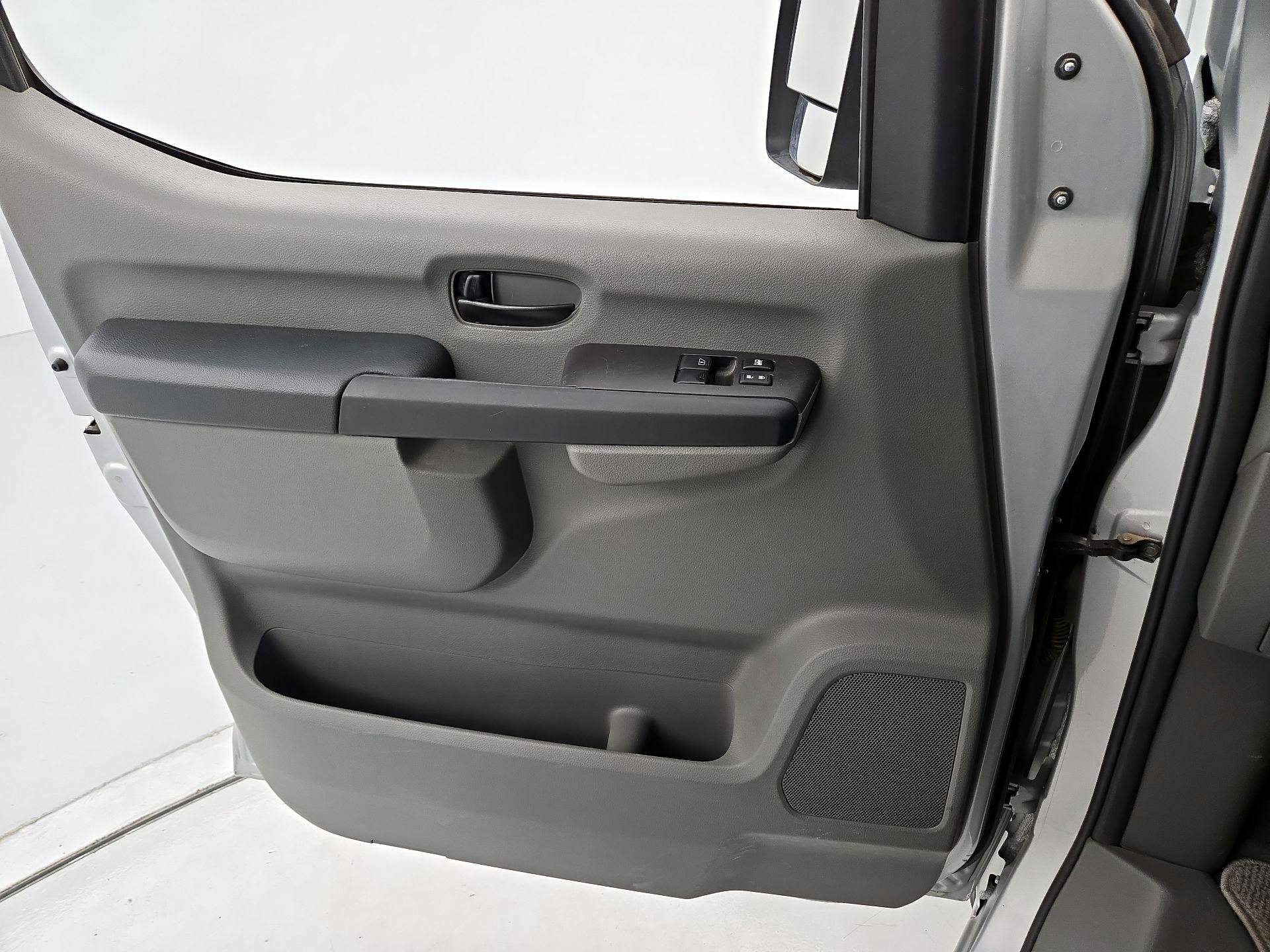 Thumbnail: 2016 Nissan NV - 12