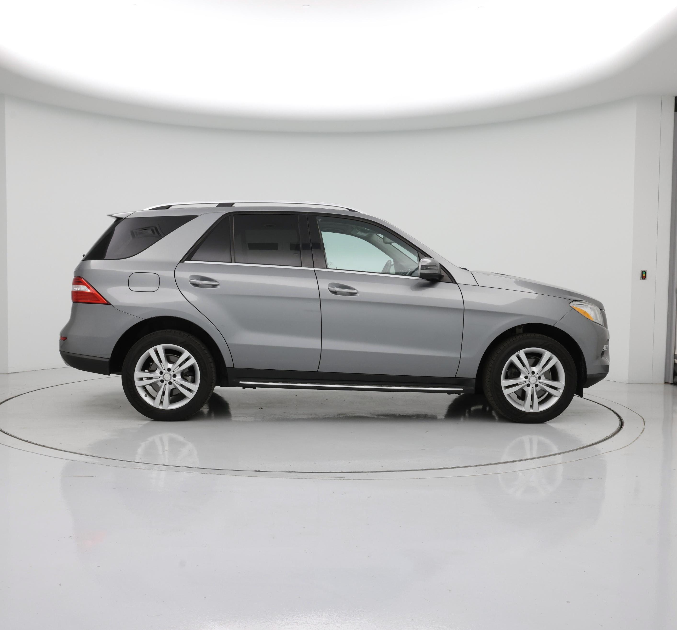 Thumbnail: 2015 Mercedes-Benz M-Class - 7